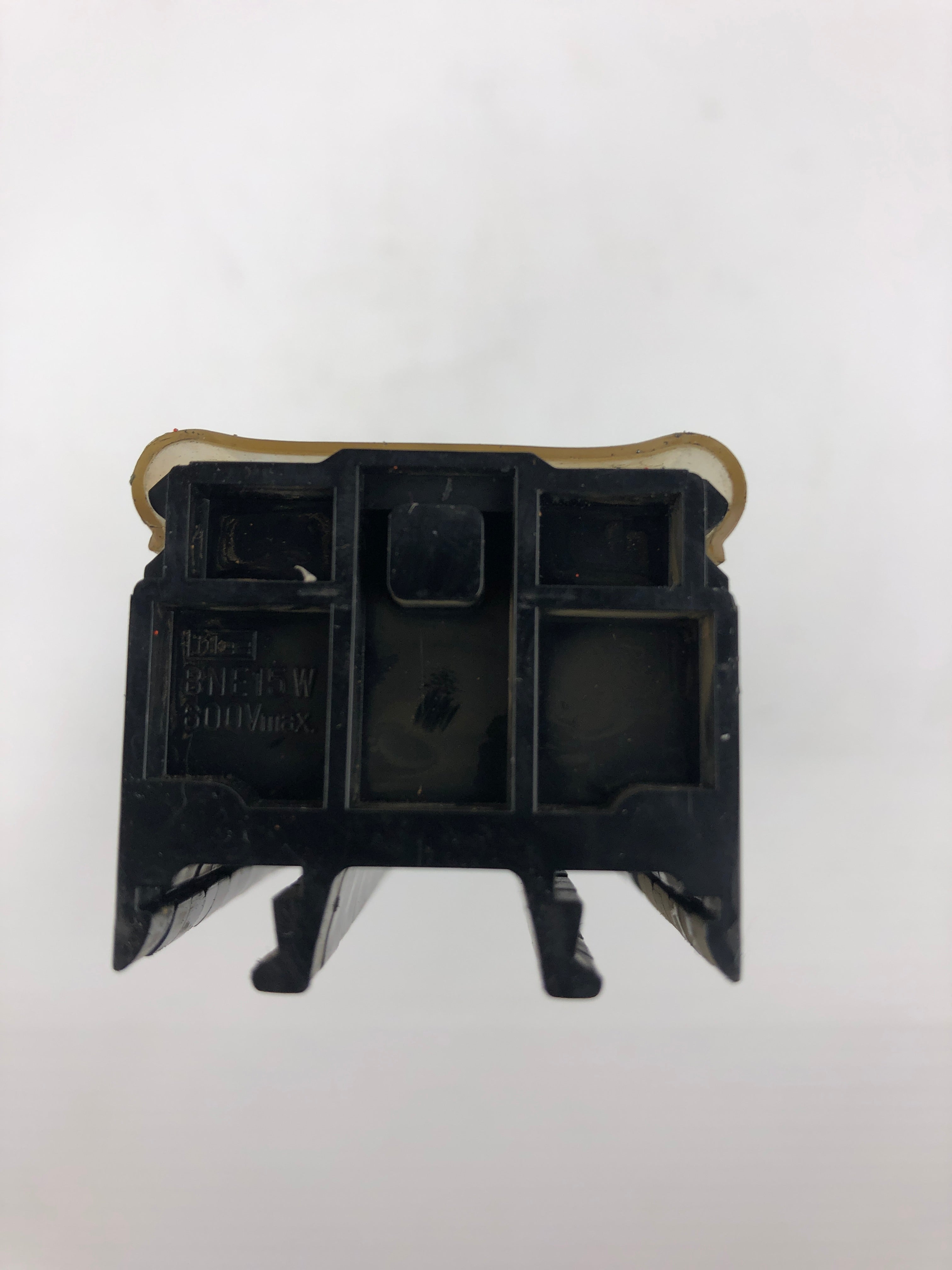 Idec BNE15W Terminal Block 600V 32P