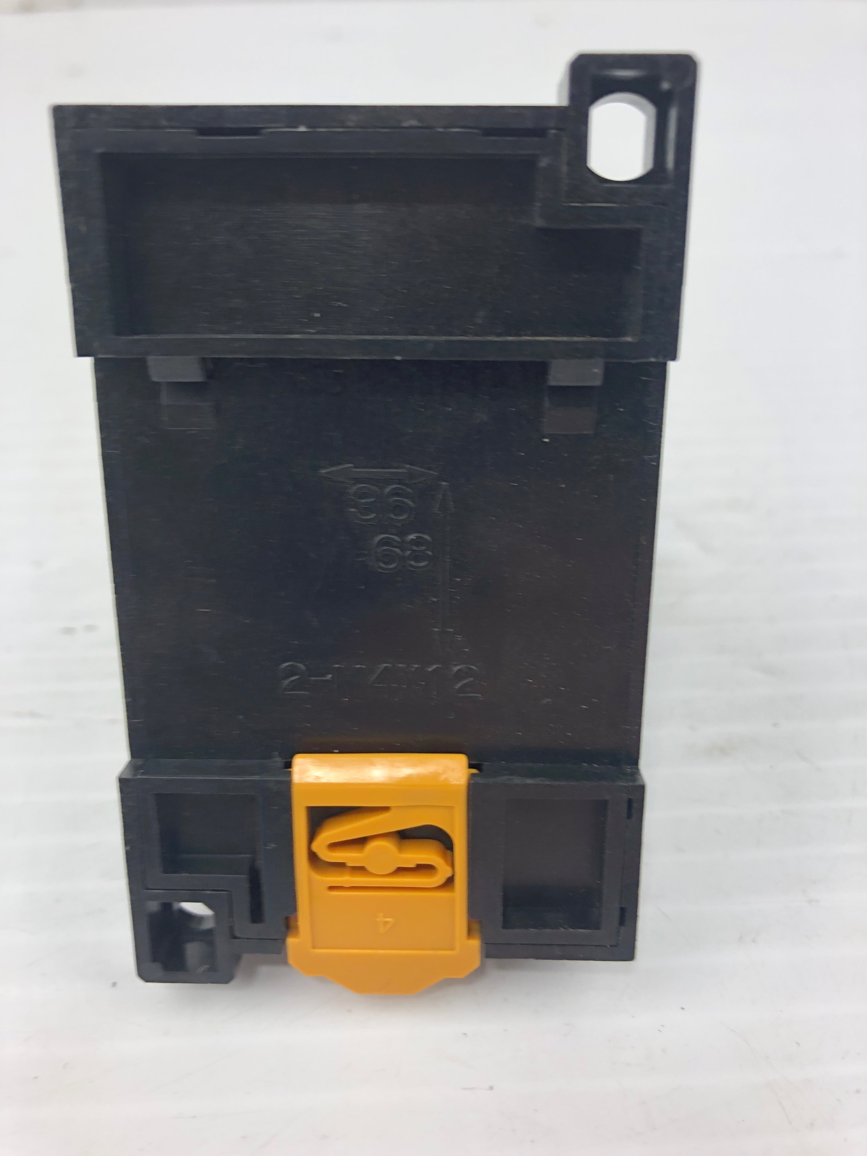 Allen-Bradley Relay 700-HF34A24 with 700-HN139 Series A Base - Lot of 2
