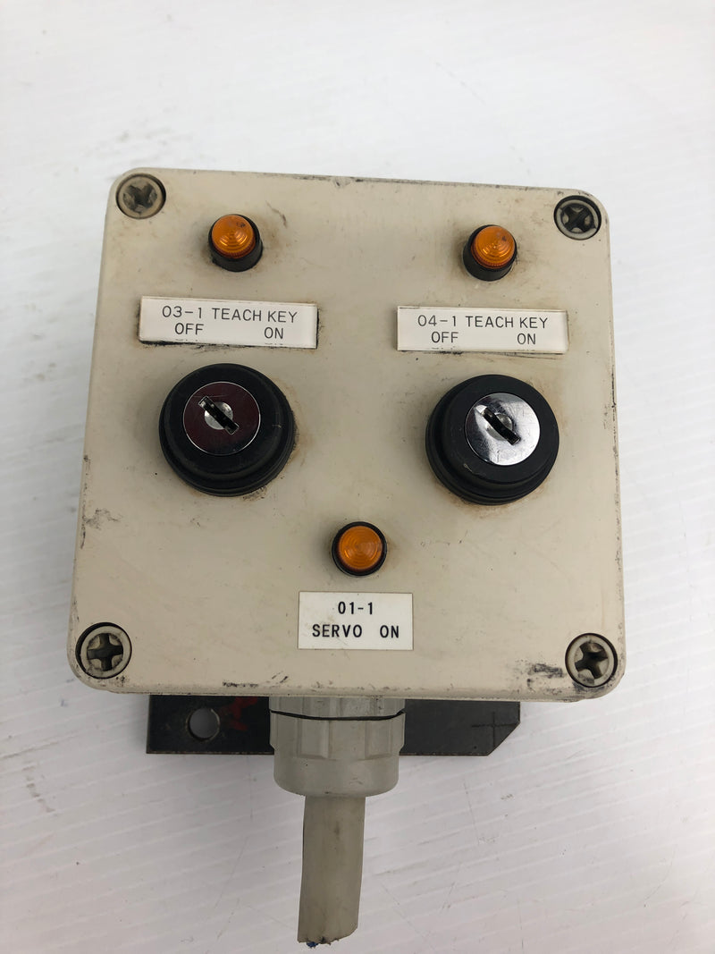 Idec HW-CB10 Control Box with Key Switches - Missing Keys