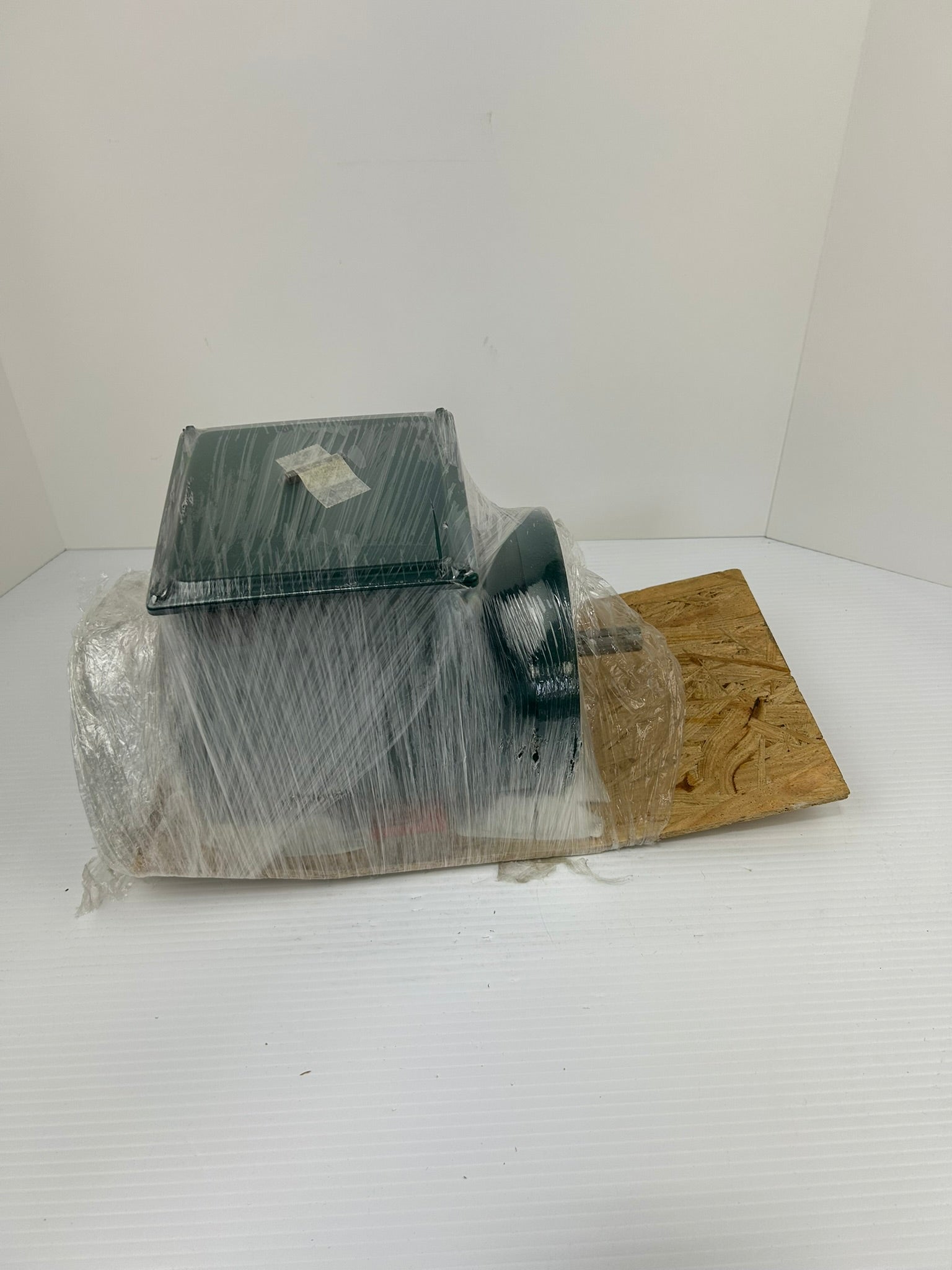Reliance Electric P56X3900A DC Motor 1/2 HP 3PH 1725 RPM FB56C Type P