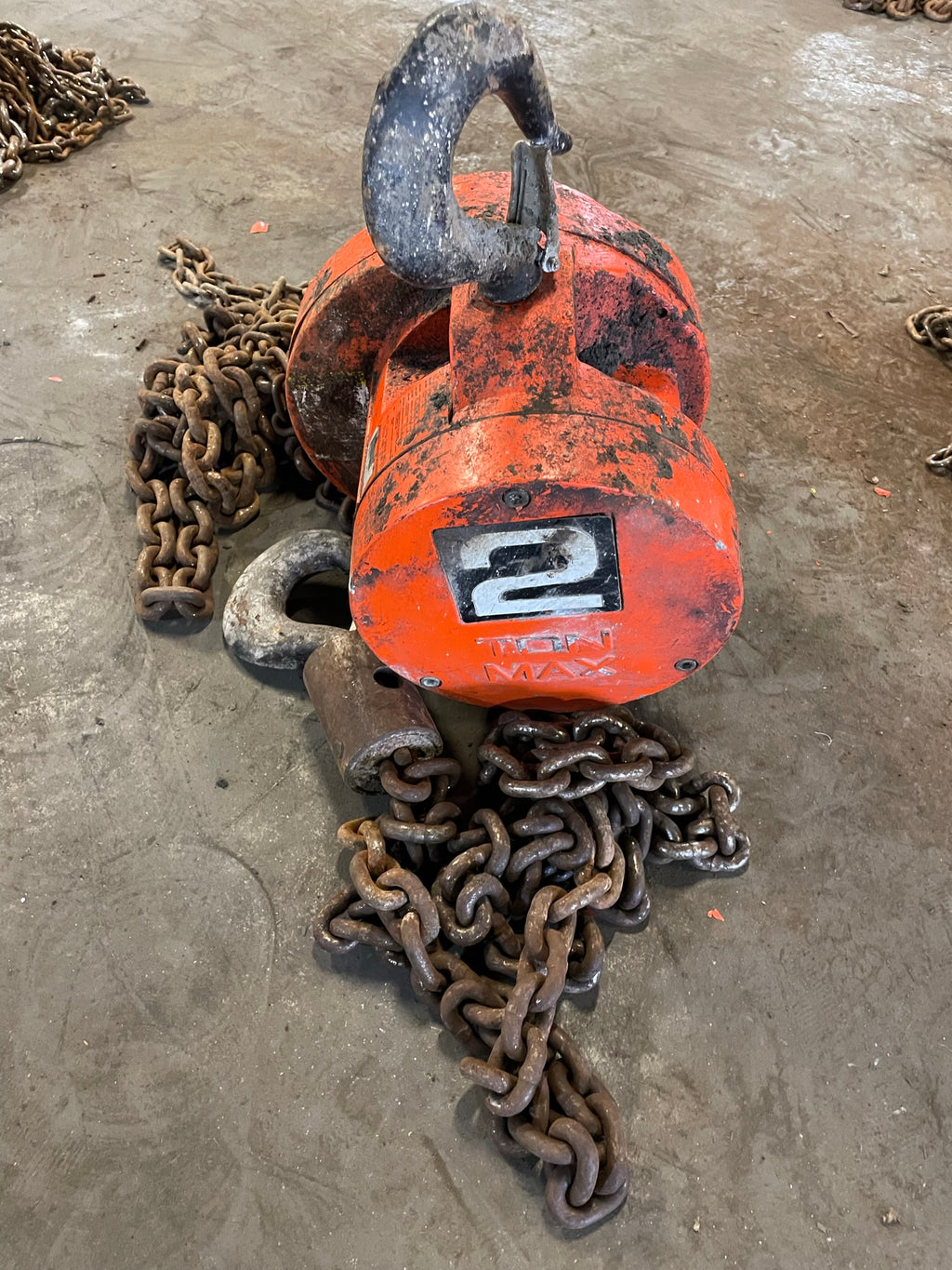 Chain Fall Assist CM Cyclone 2 Ton Manual Chain Fall Hoist with Load Limiter S5848TB
