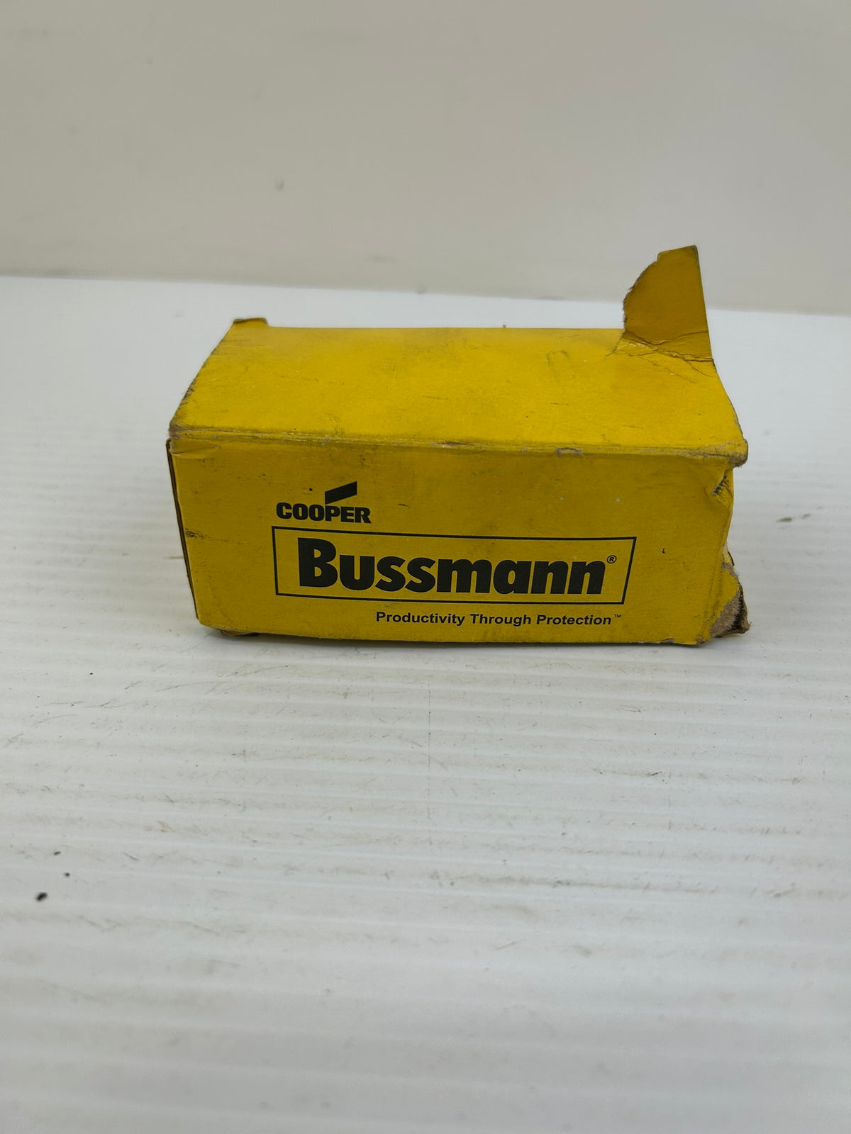 Bussmann LPJ-6SP Low Peak Class J Time Delay Fuse 6A - Box of 8