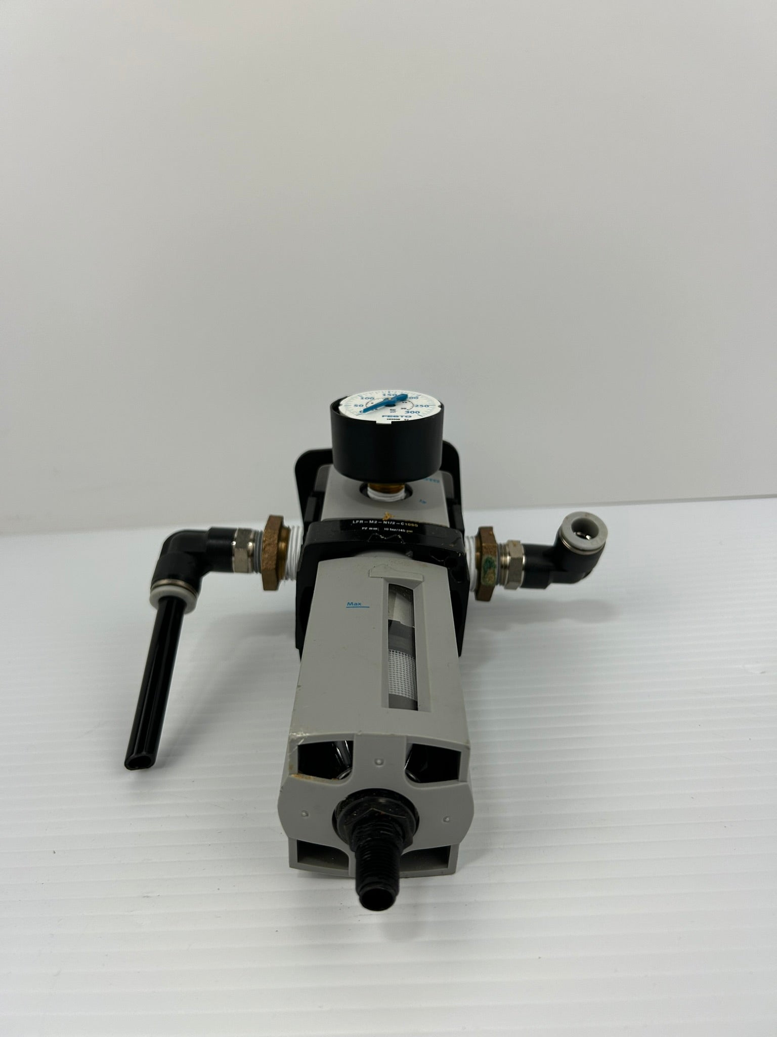 Festo LFR-M2-N1/2-C10SG Pneumatic Regulator Filter 145PSI with 183908 Gauge