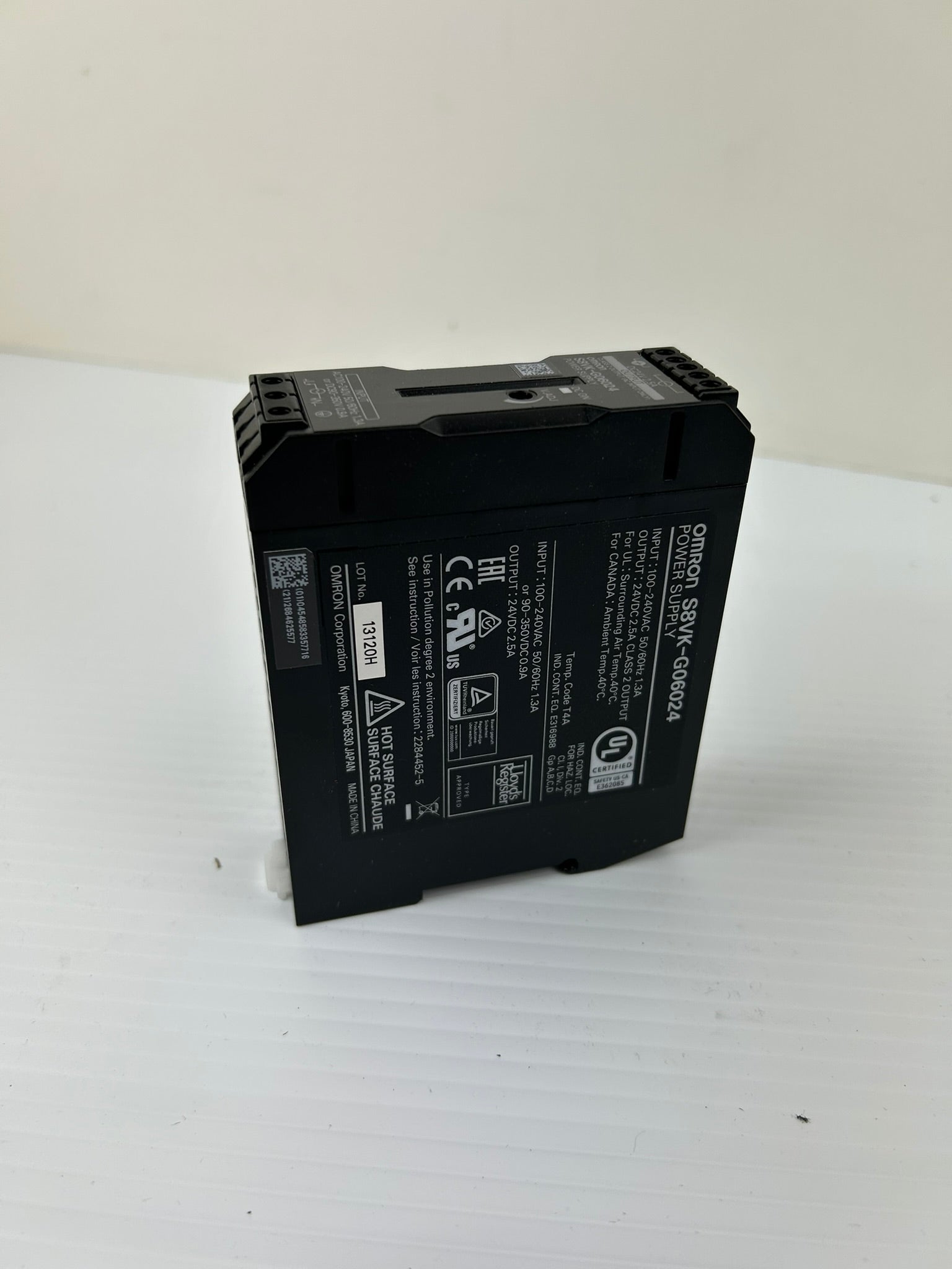 Omron S8VK-G06024 DIN Rail Power Supply 24VDC 2.5A 60W 100-240VAC