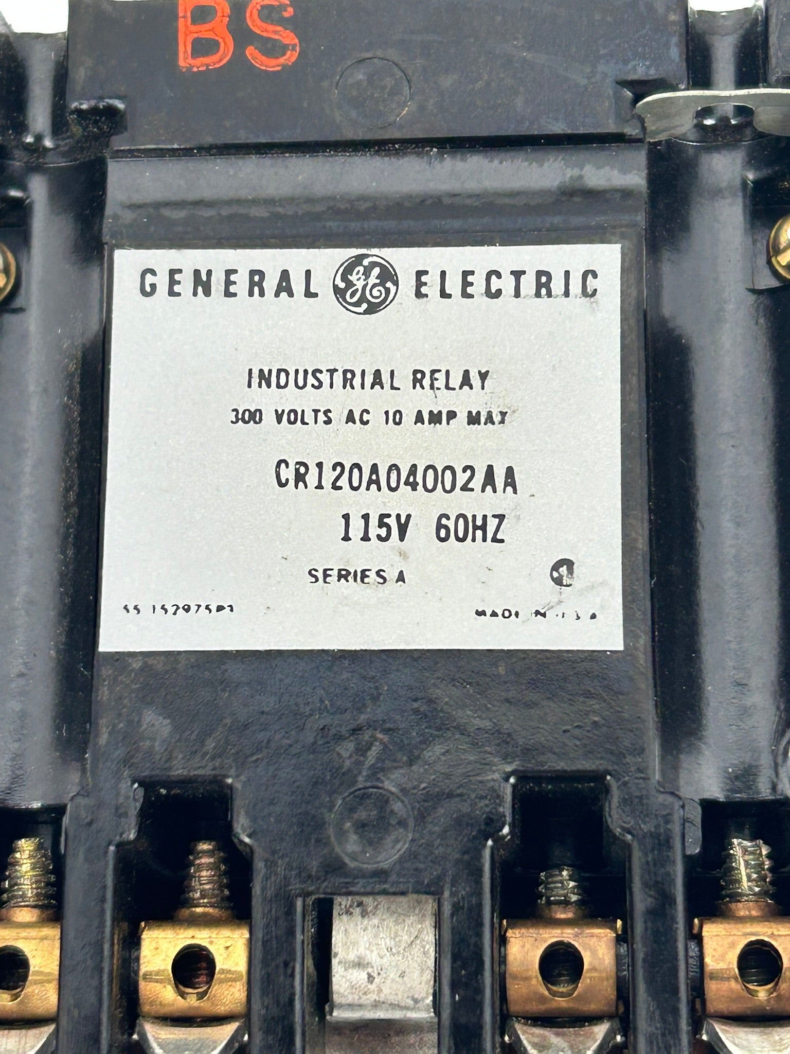 General Electric CR120A04002AA Industrial Relay Series A 300V 10A