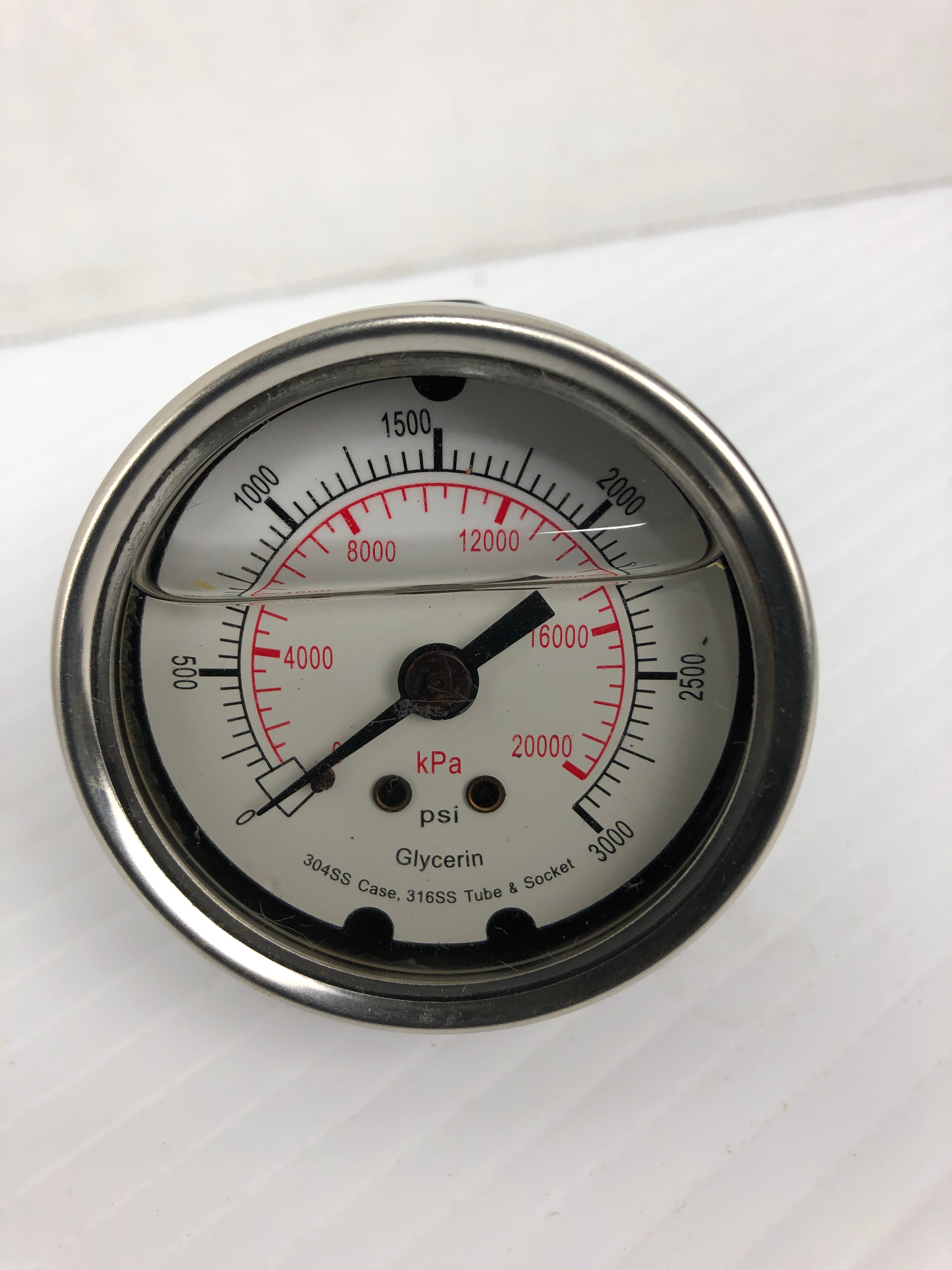 Universal Pressure Gauge 4CFP9 0-3000 PSI 2"