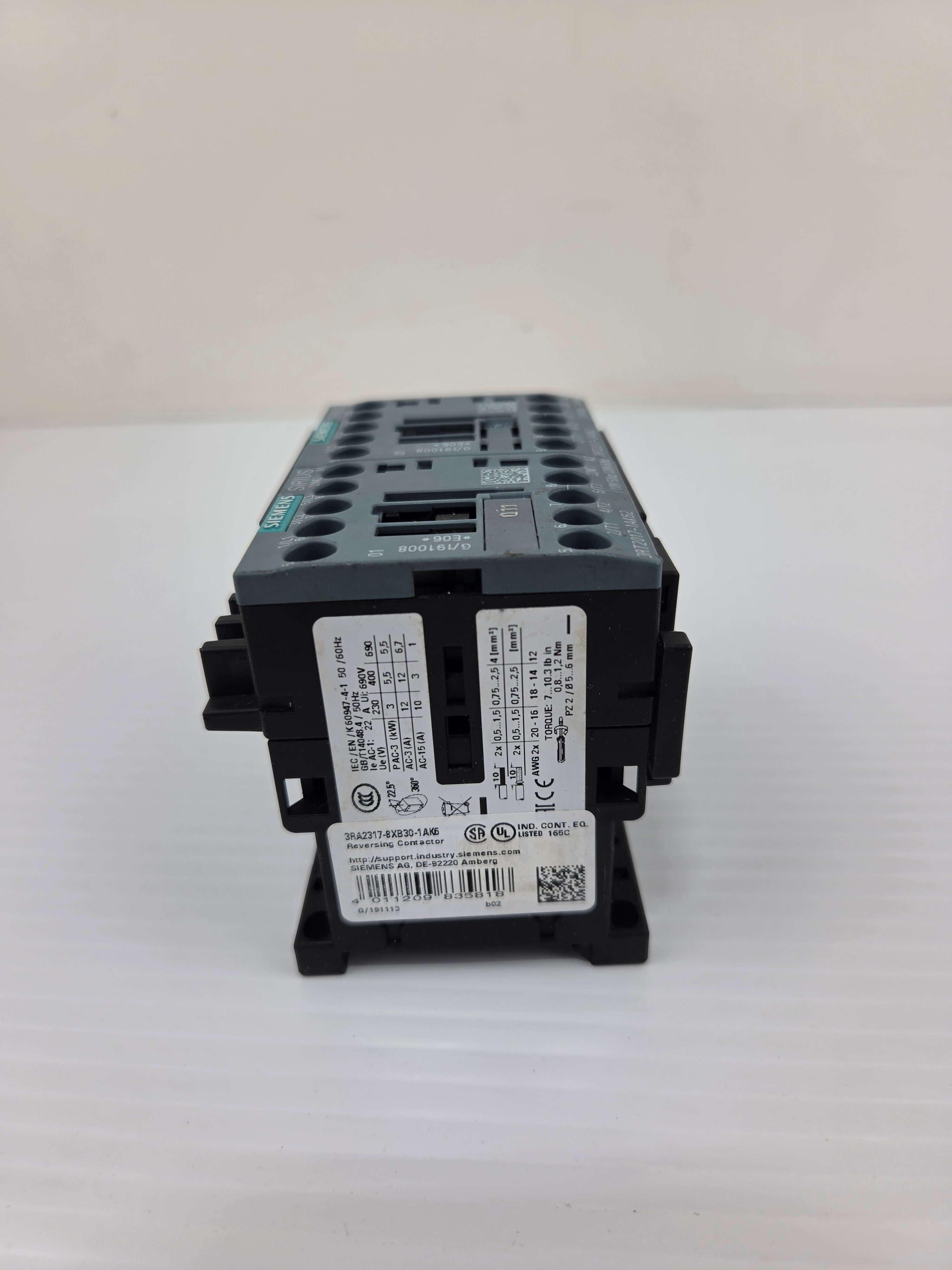 Siemens SIRIUS 3RA2317-8XB30-1AK6 Reversing Contactor 3RT2017-1AK62