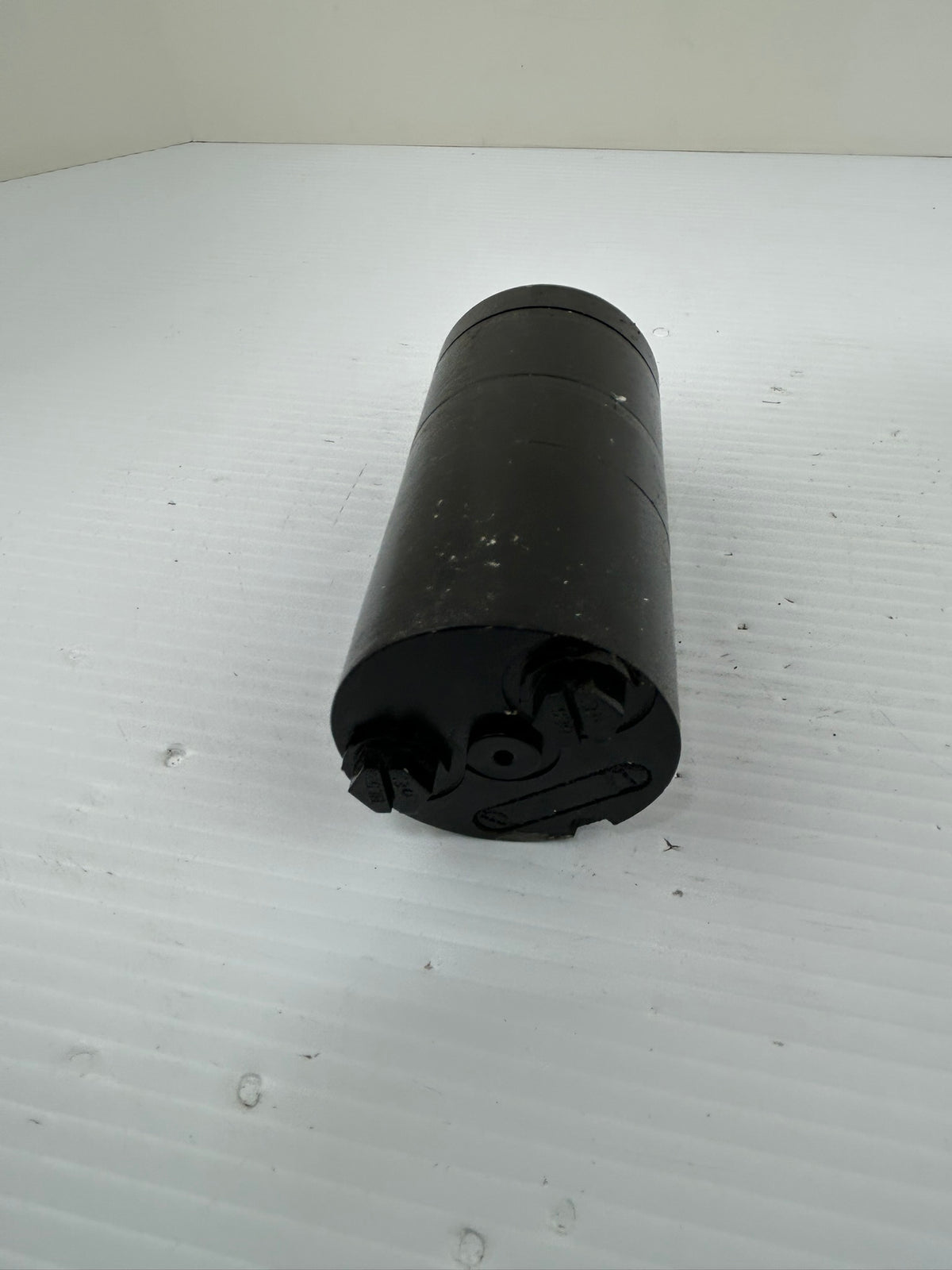 Eaton Char-Lynn 129-0004-002 Hydraulic Motor J Series 1.93 CI