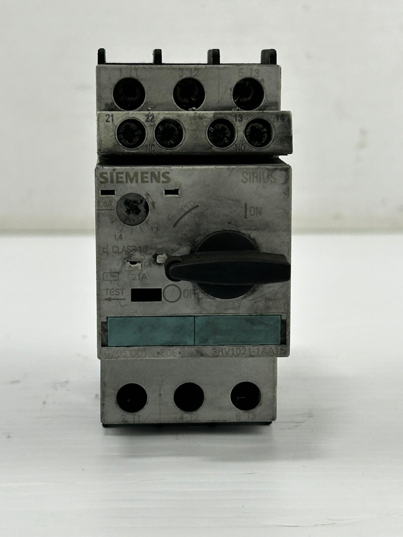 Siemens 3RV1021-1AA15 Circuit Breaker 3RV10211AA15