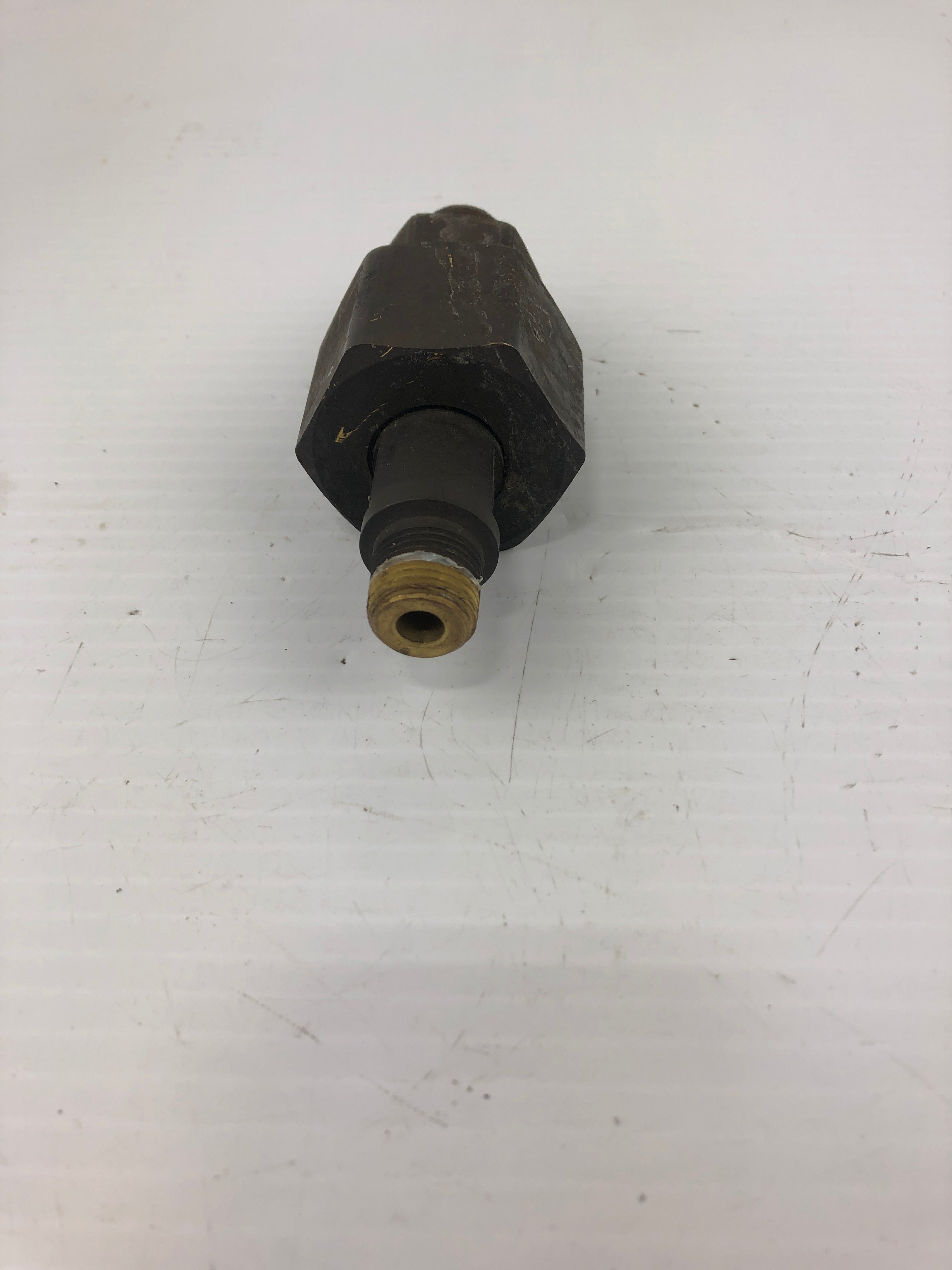 Reverse Lockout Fitting Connector