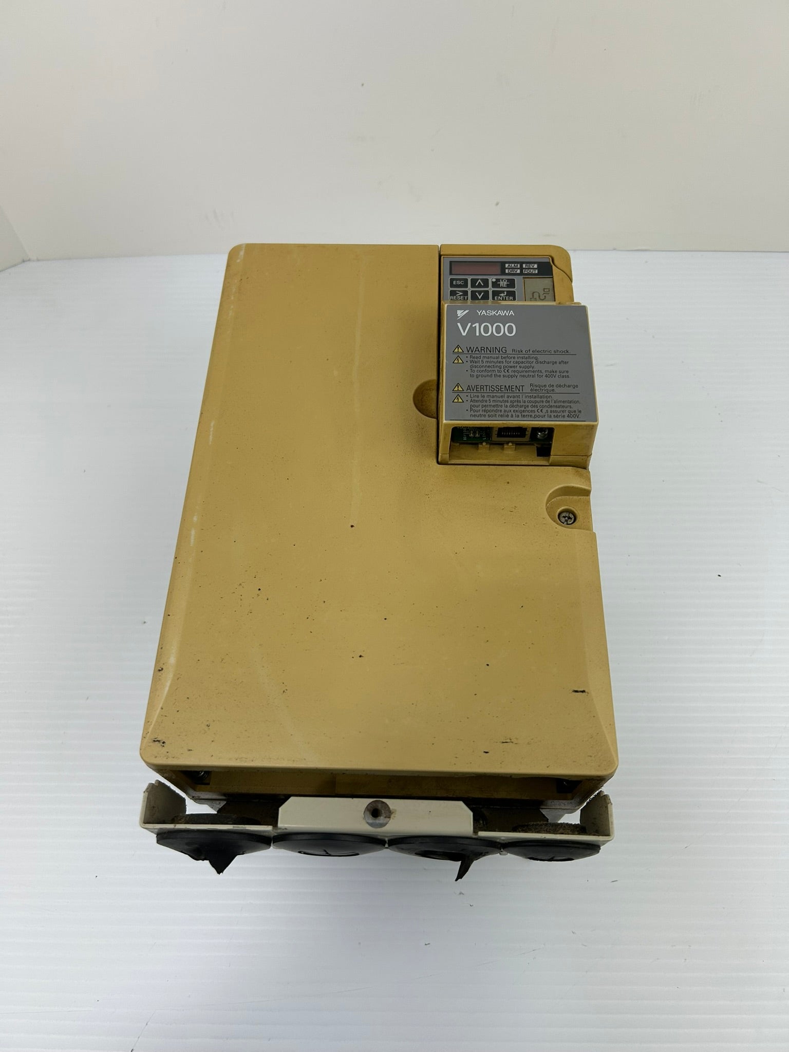Yaskawa Electric CIMR-VU4A0031FAA 3PH AC Drive Rev A Type 1 Enclosure V1000