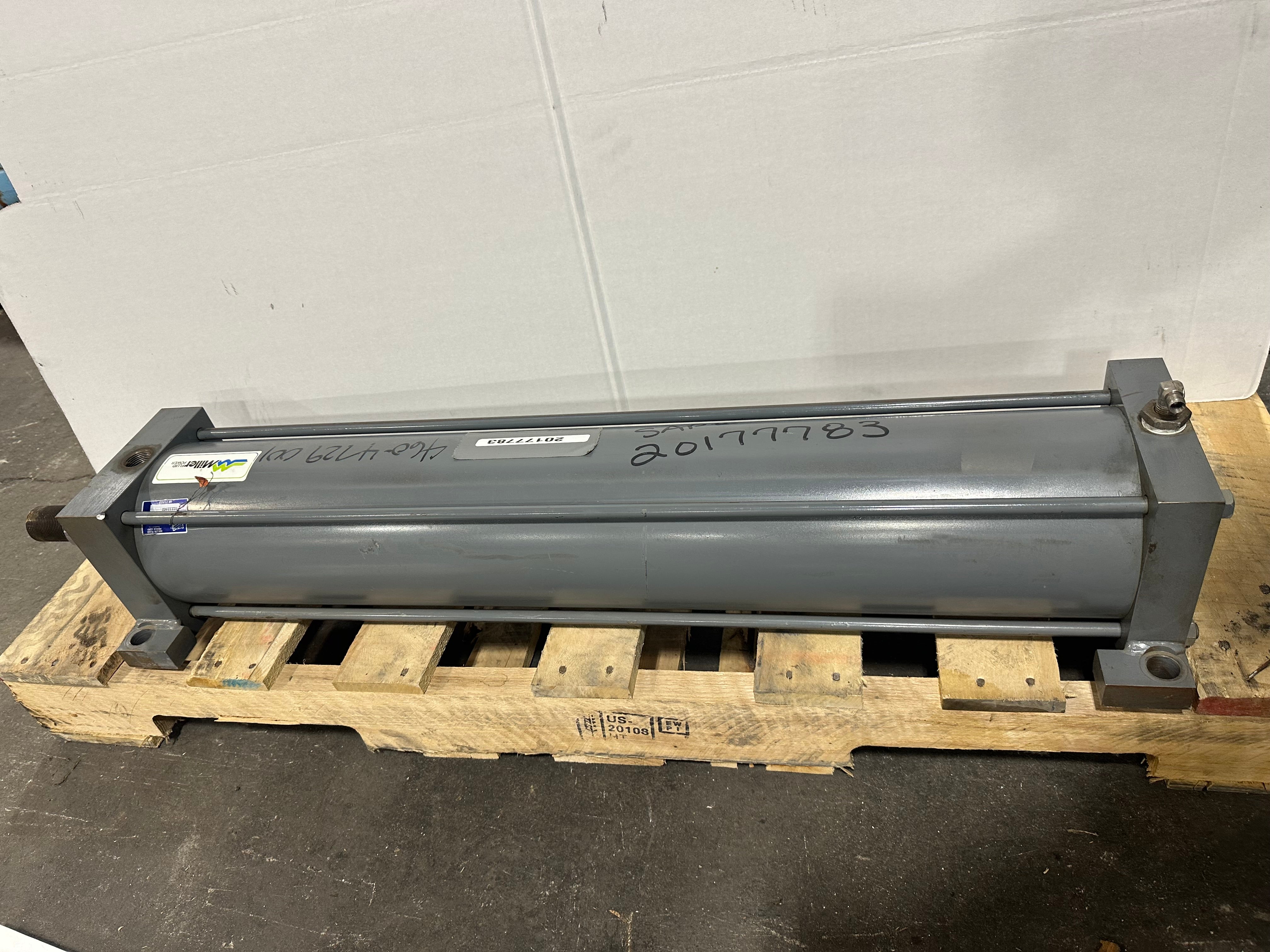 Miller 72B2N Pneumatic Air Cylinder 250 PSI Bore 6” 31 Stroke
