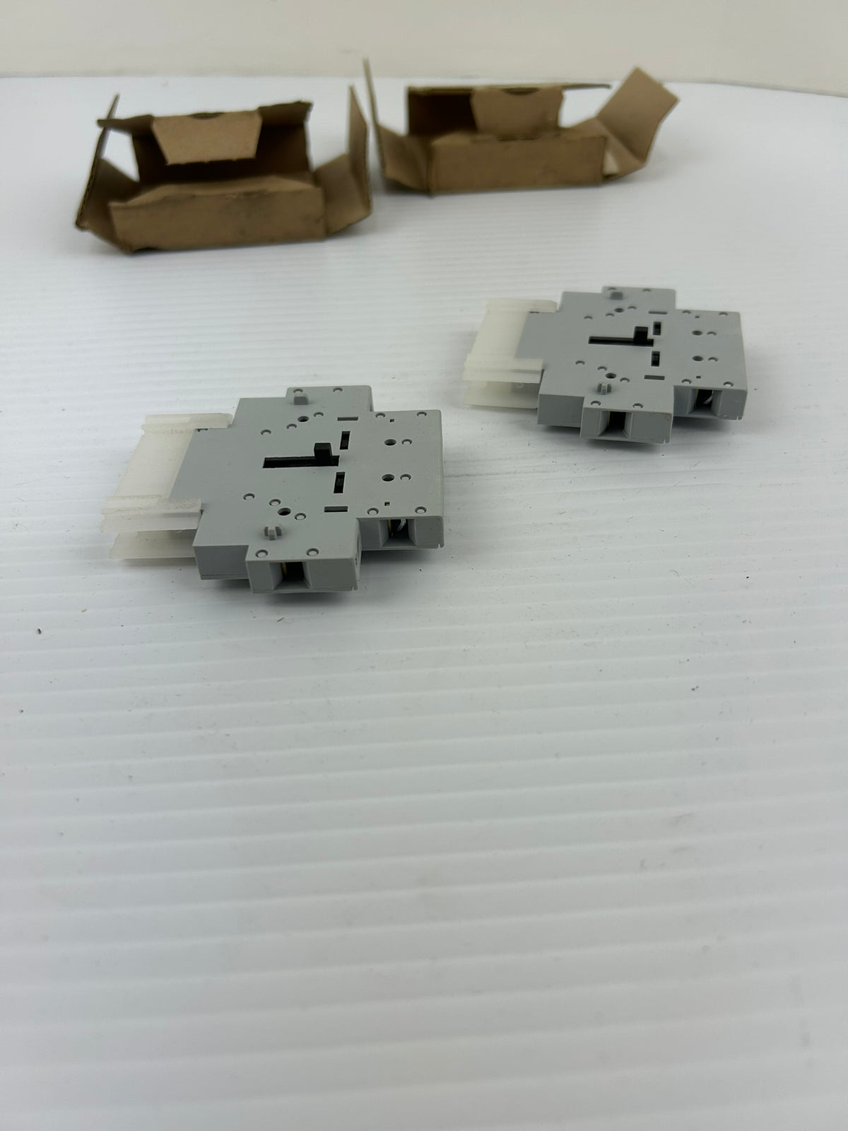 Allen Bradley 100-MCA02 Auxiliary Contact Block Series B - Lot of 2