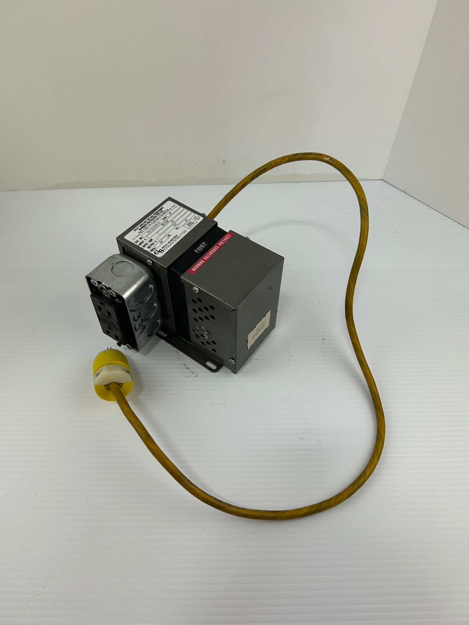 Sola 23-13-030-2 Constant Voltage Transformer 30VA Series 9F 60 Hz