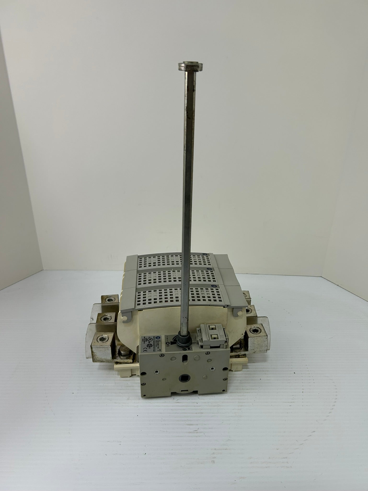 Allen Bradley 194R-J200-1753 Switch DIsconnector Fuse Series A