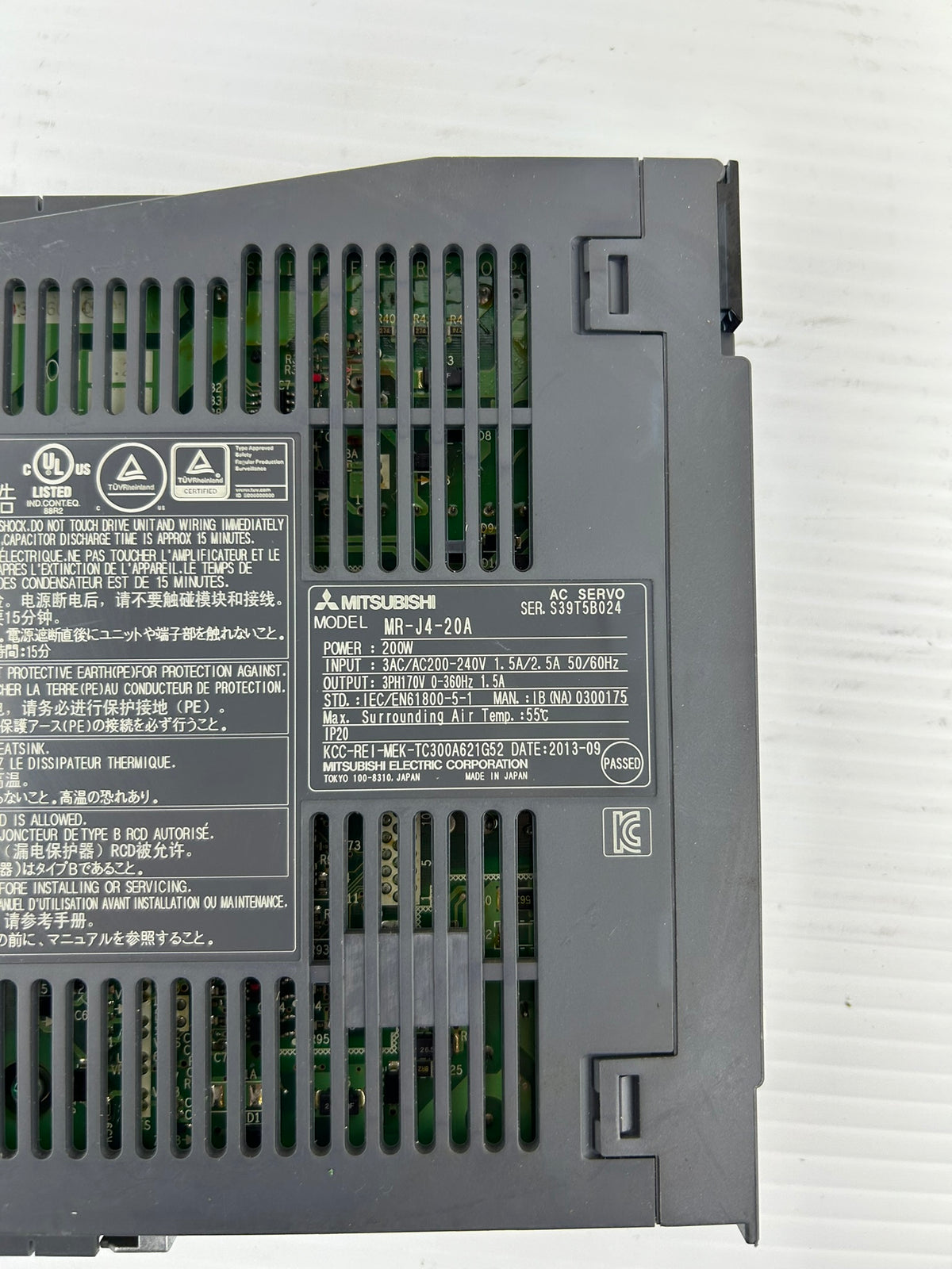 Mitsubishi MR-J4-20A MELSERVO-J4 200W AC Servo Drive Amplifier 200-240VAC