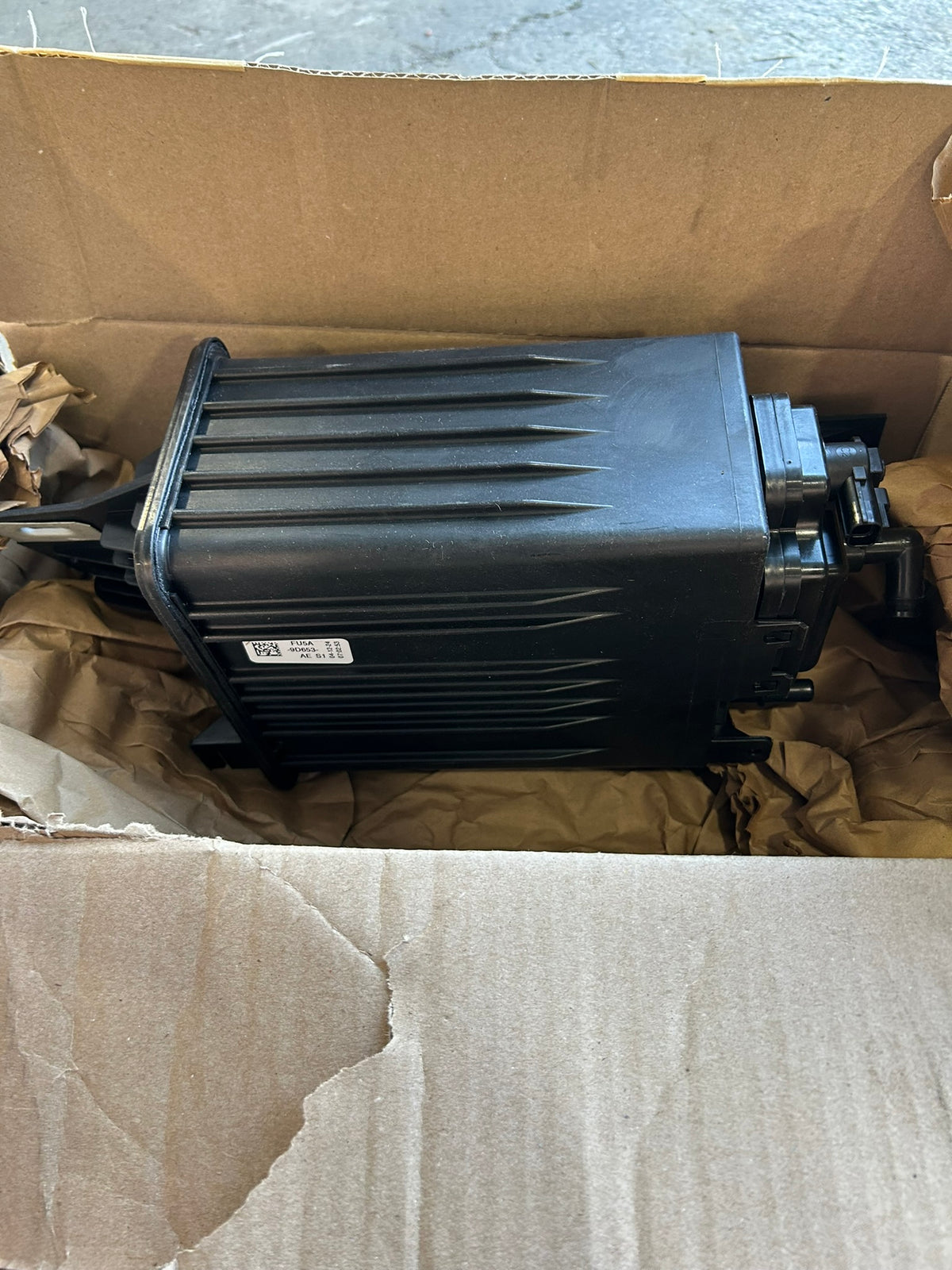 Ford Motorcraft CX-2489 FL3Z-9D653-A Air Cleaner Filter Assembly OEM