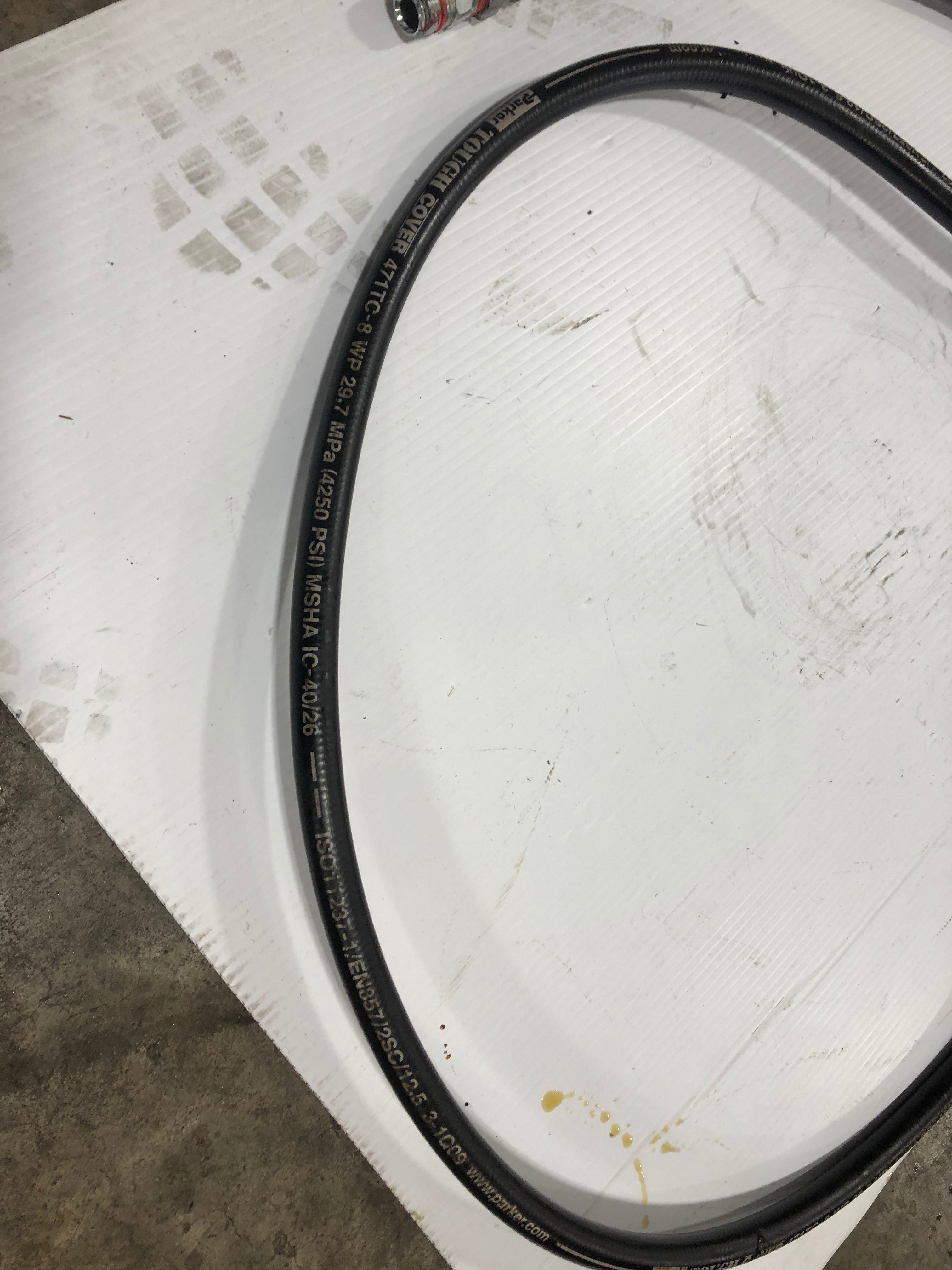 Parker 471TC-8 Tough Cover Hydraulic Hose WP 29.7 MPa 4250 PSI