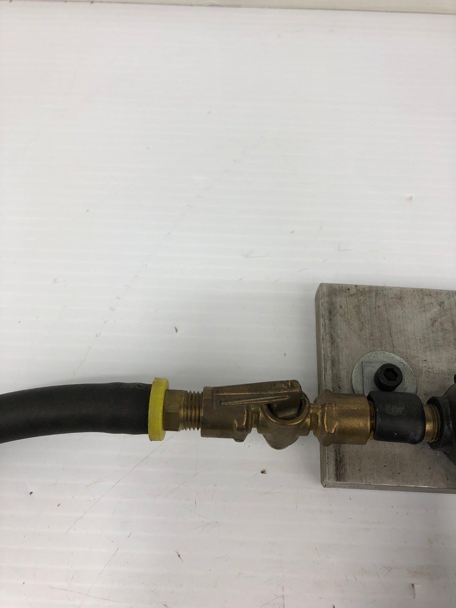 Parker 14R113FC Pressure Regulator with Gauge and Hose