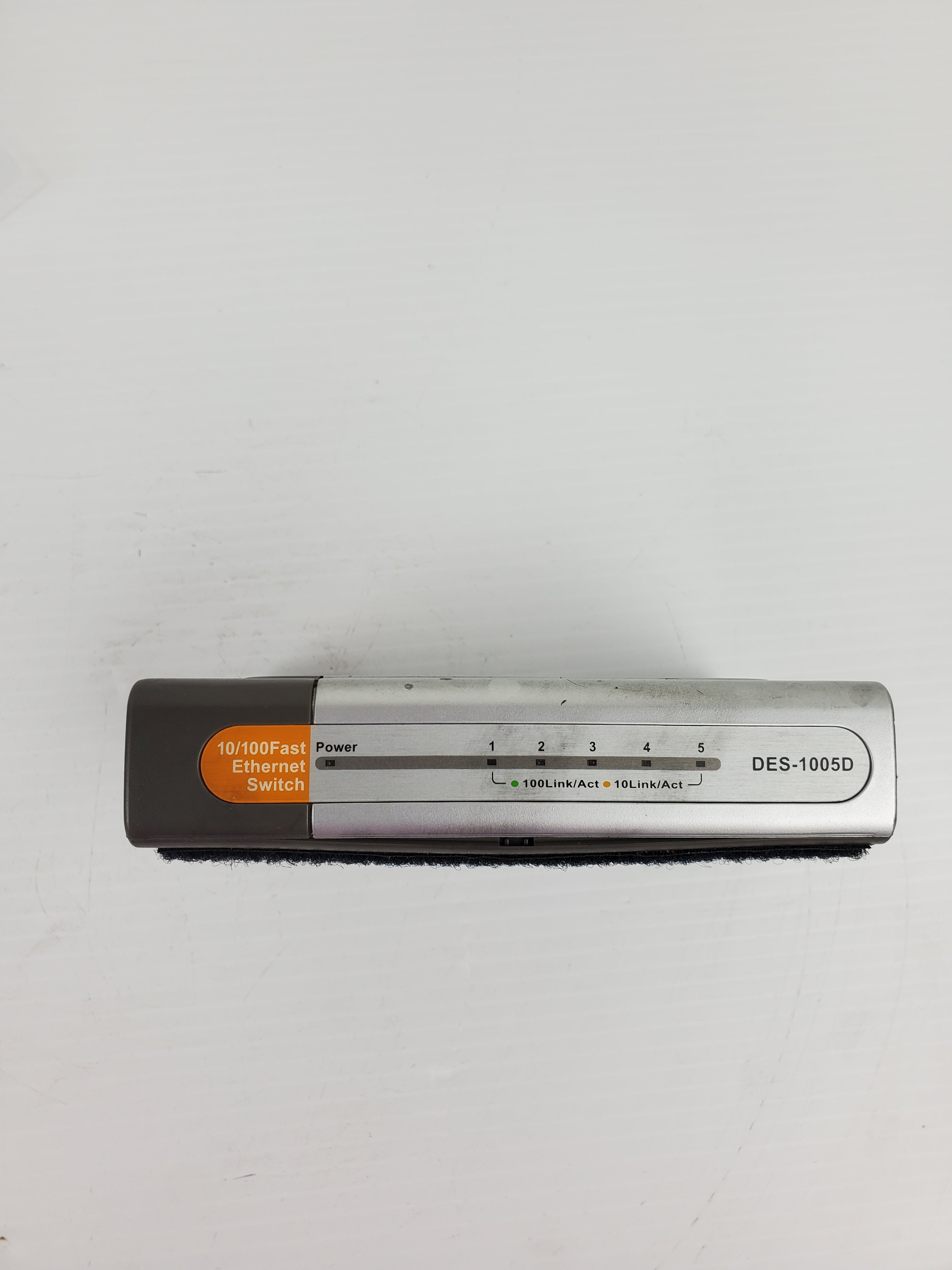 D-Link EES1005DE.J2 10/100 Fast Ethernet Switch 5 Port Desktop