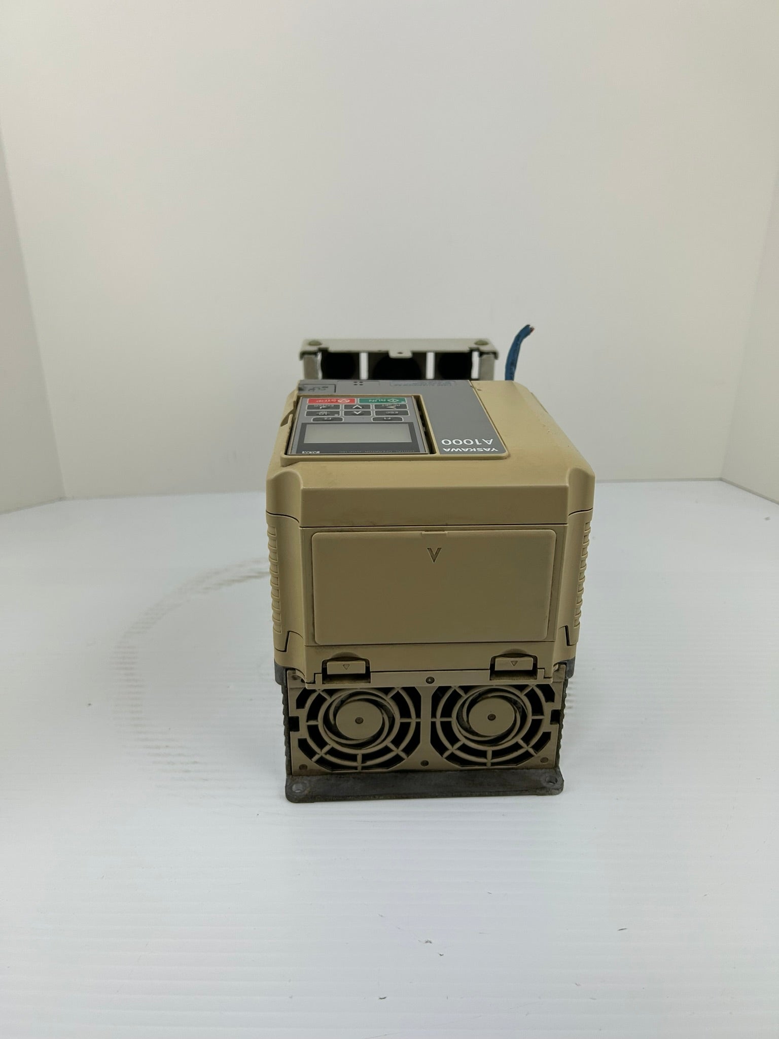 Yaskawa Electric CIMR-AU4A0023FAA Industrial AC Drive Rev E