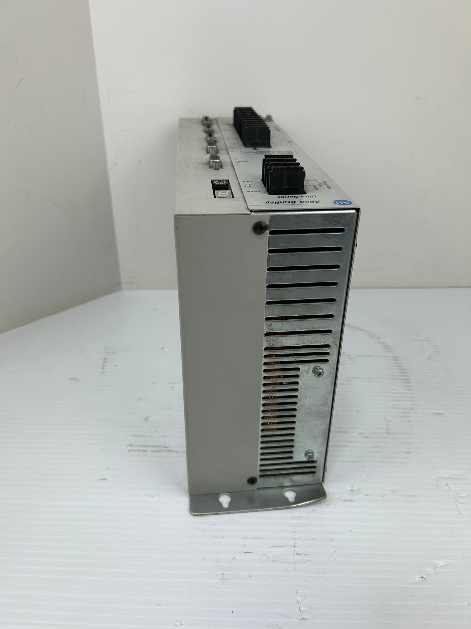 Allen Bradley 1398-DDM-030 Ultra Series Servo Drive 9101-1459 Series 20 1PH