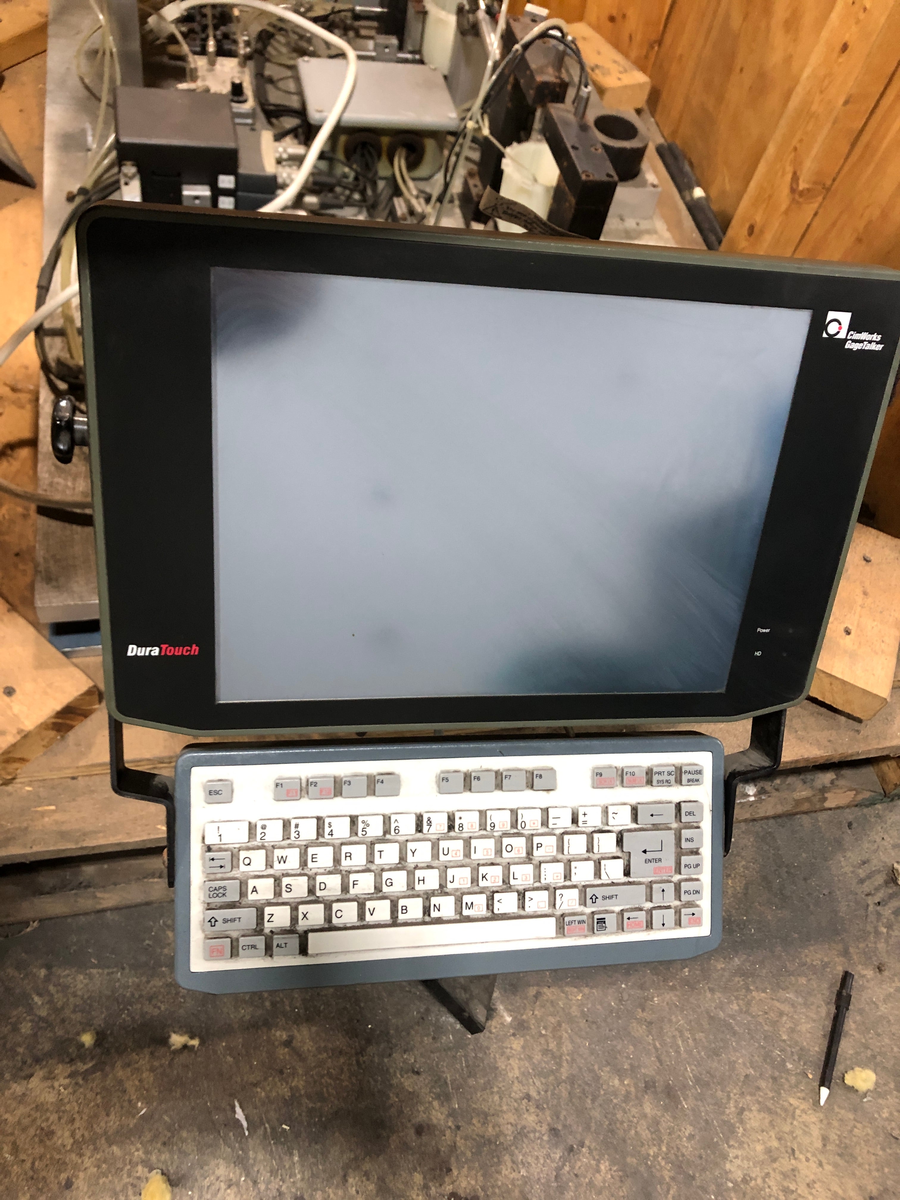 General Electric 64628 Agitator Gage 175D2846 with Monitor and Keyboard