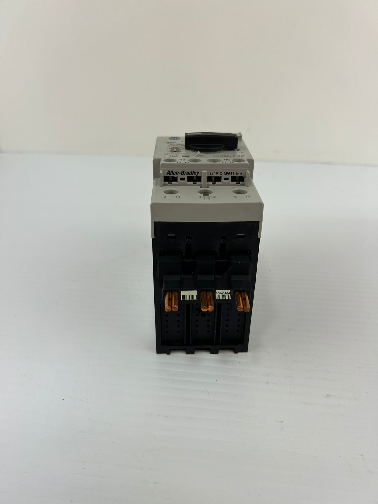 Allen-Bradley 140M-F8E-C32 Series C Circuit Breaker 190S-GND3-FC45C