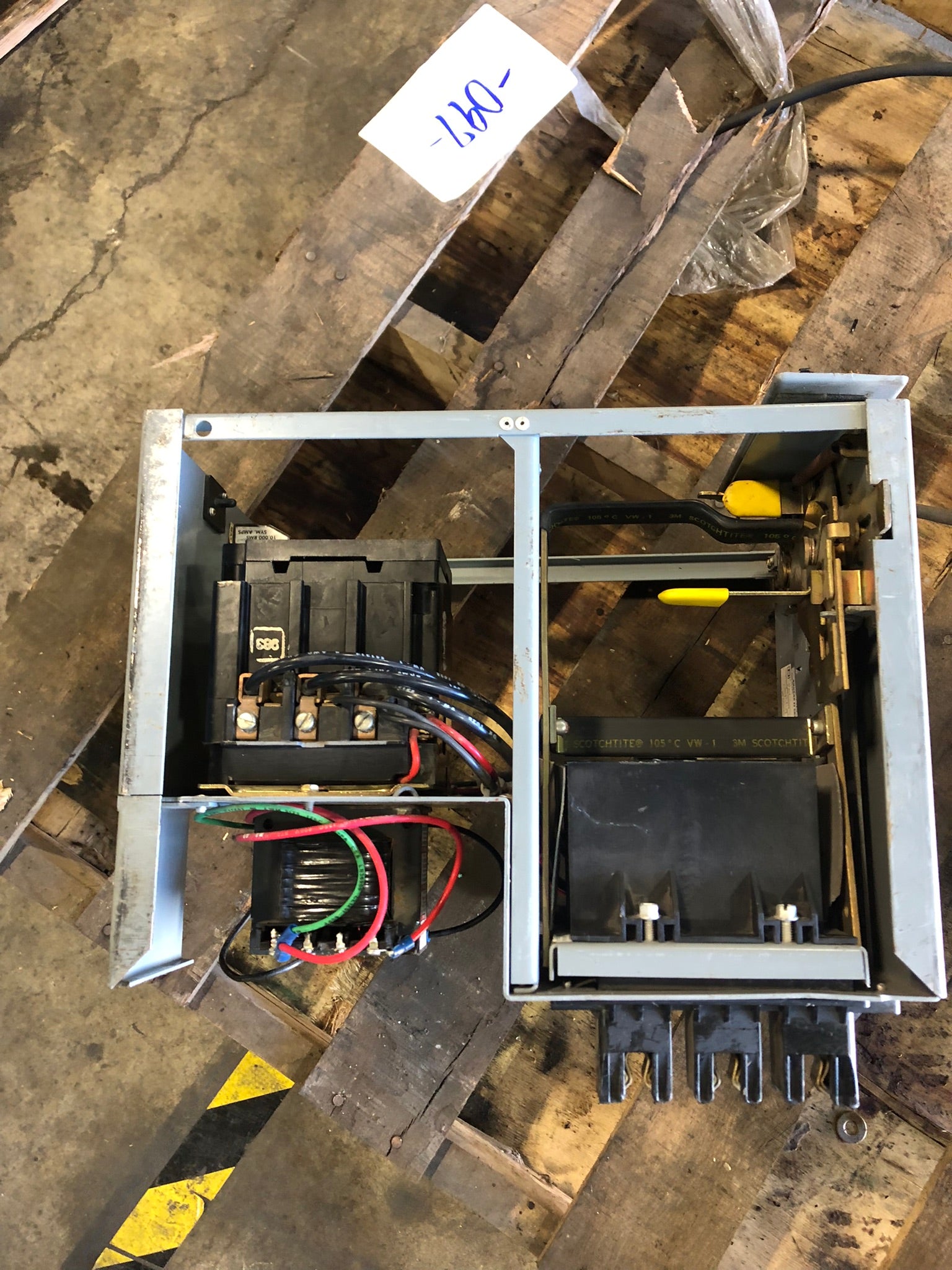 Square D G-271415 MCC Unit 2068596-A.001 70A Size 2 25HP 480V