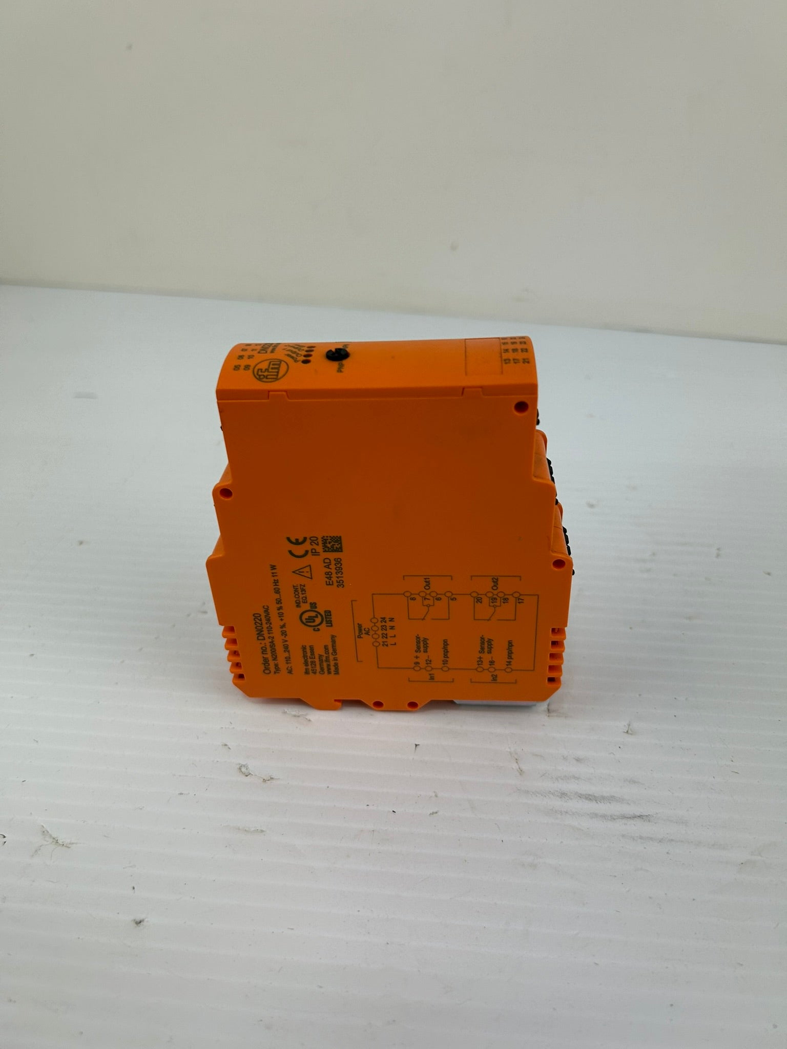 IFM DN0220 2-Channel Switching Amplifier N200/SA-2 110-240VAC PNP/NPN Relay