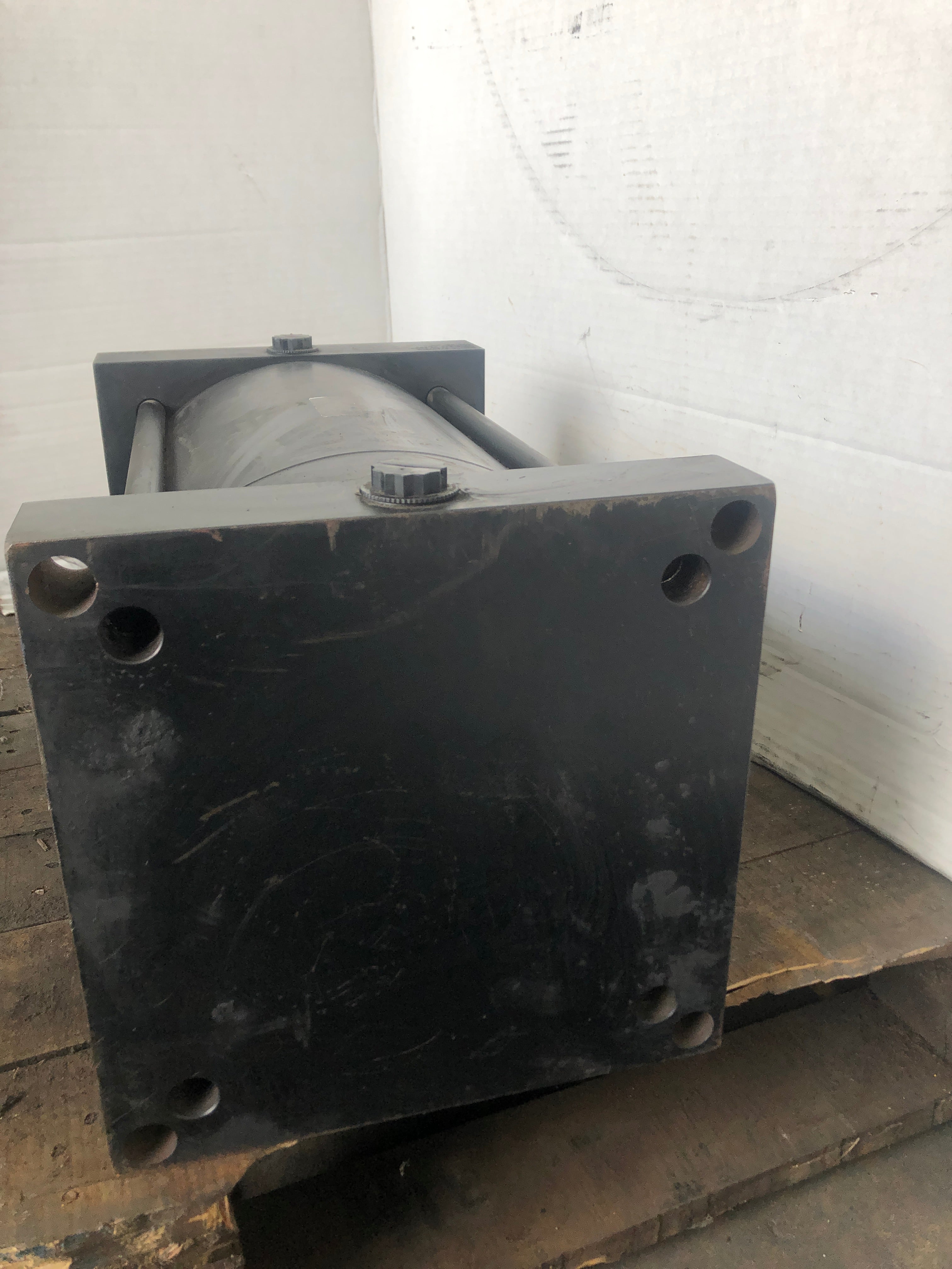Parker 10.00 HB2A Cylinder 250PSI