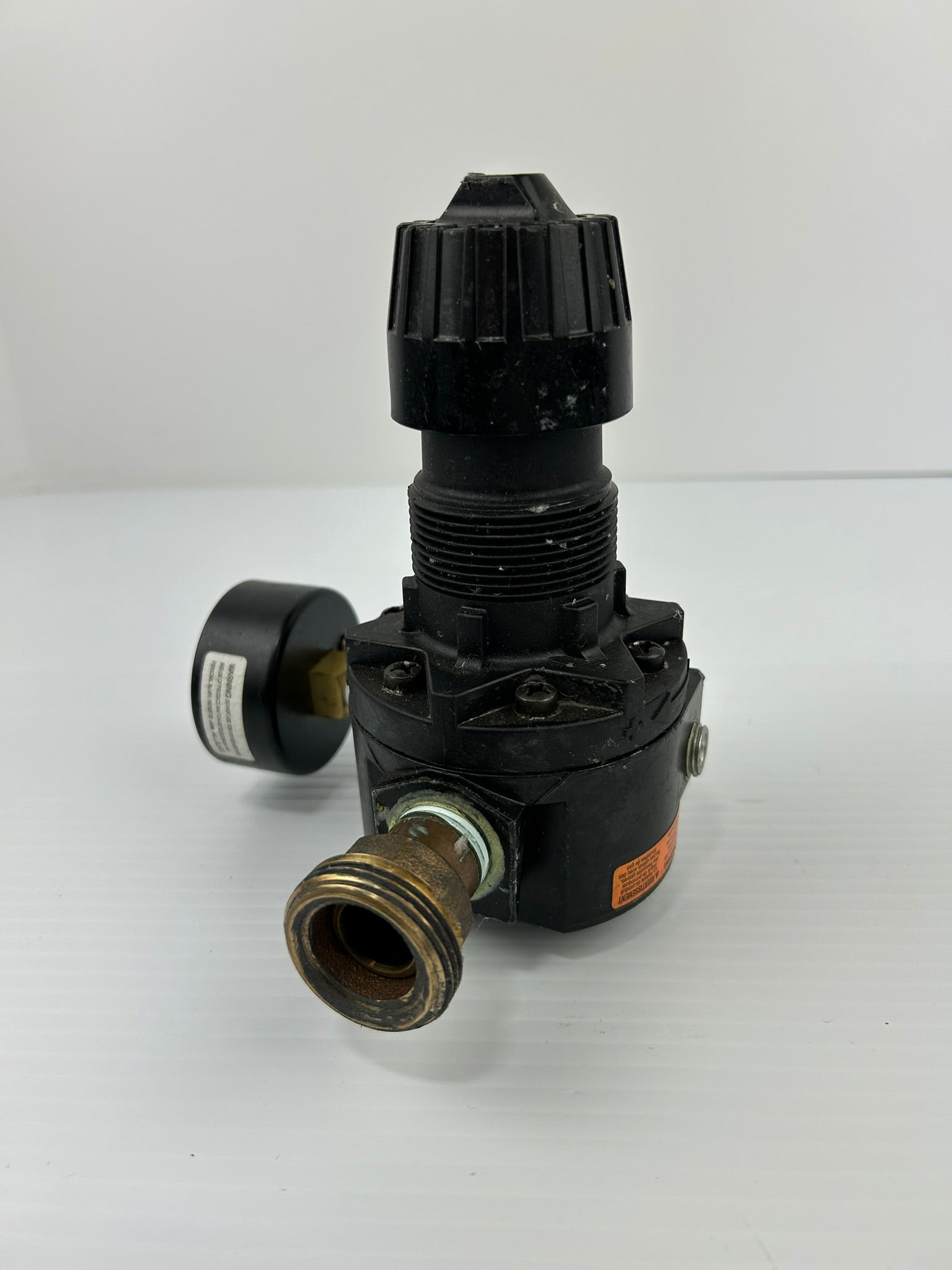 Wilkerson R26-04-000 Pneumatic Regulator 300 PSIG Max. 0-100 PSI