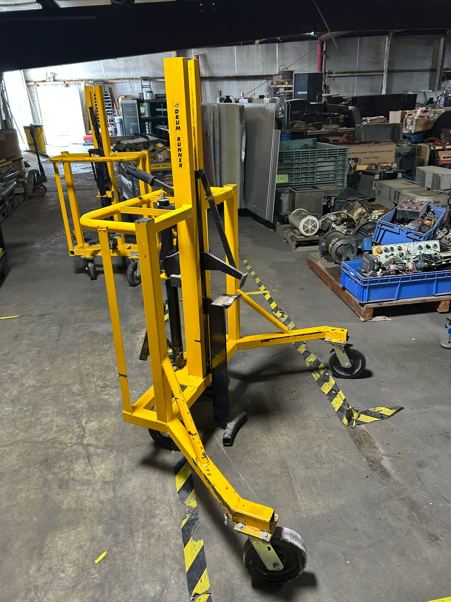 Drum Runner Material Handling Co 4500P Drum Lift Capacity 1500 Lbs.