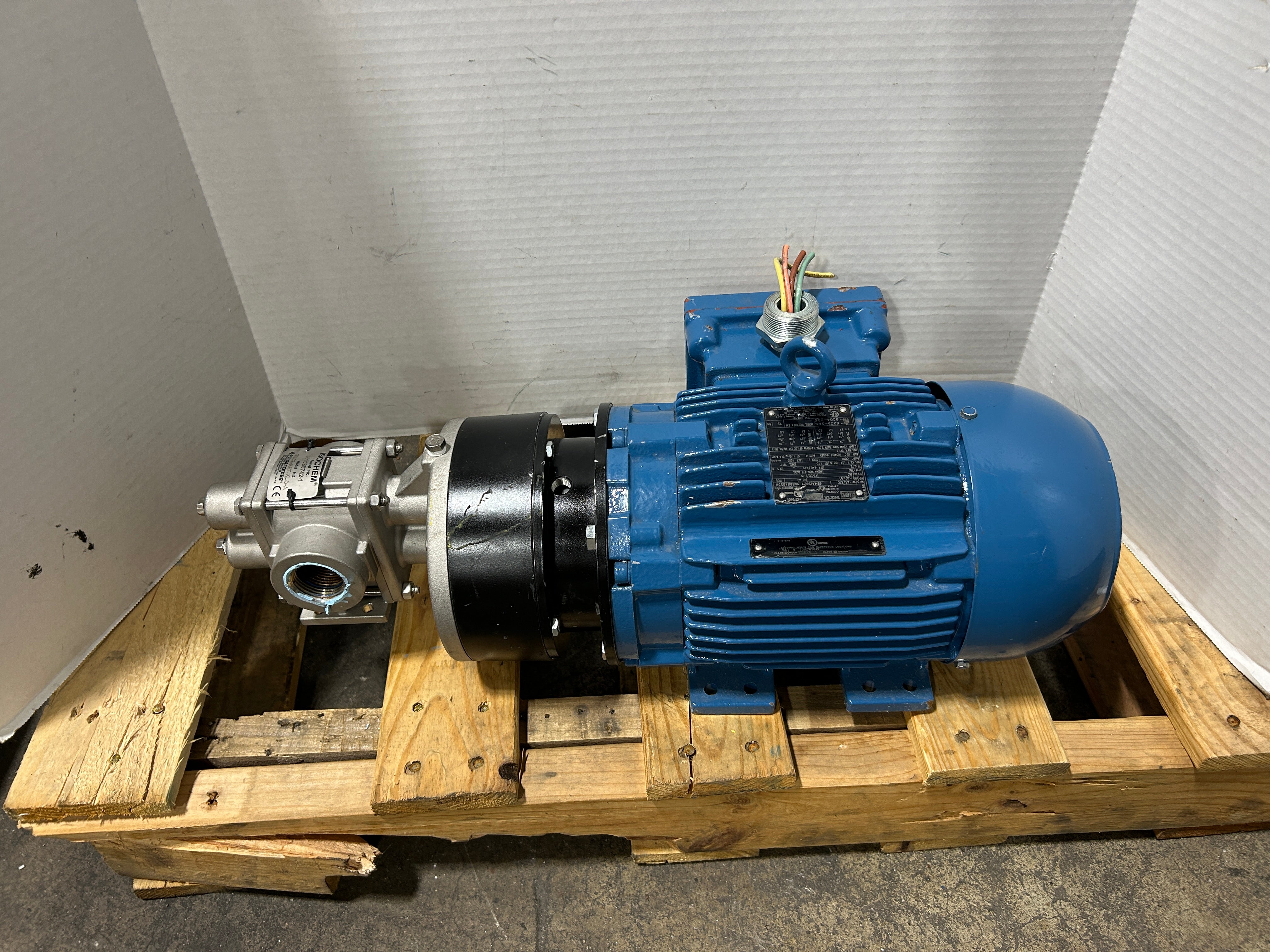 Isochem Pulsafeeder GMC8-AAT-KLO-A Gear Pump with Weg W21X Inverter Motor 2HP