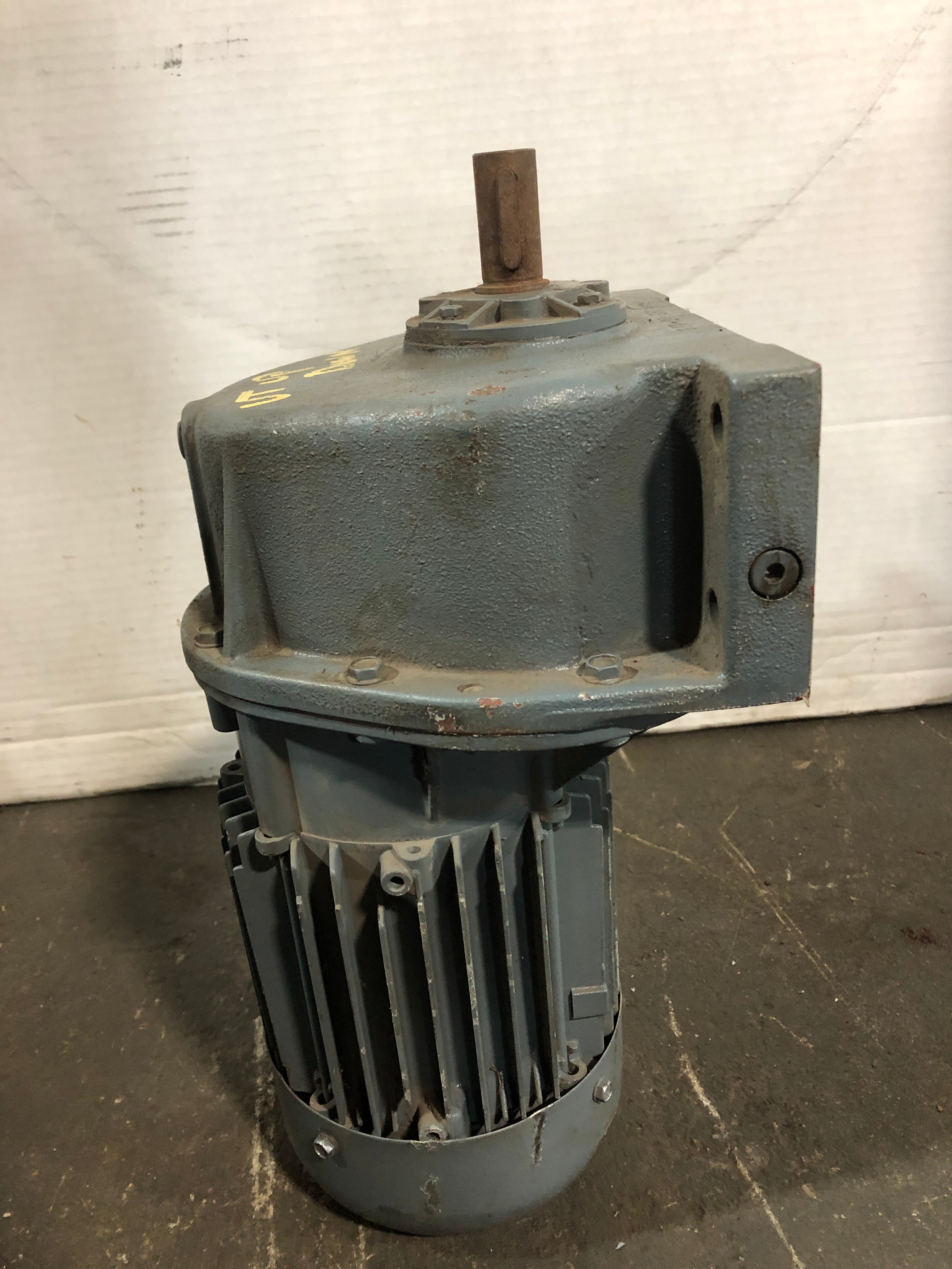 Bauer F1058809-010-1 Gearmotor G11-10/DK84-200L 415V 1,96A 50Hz 0,75kW