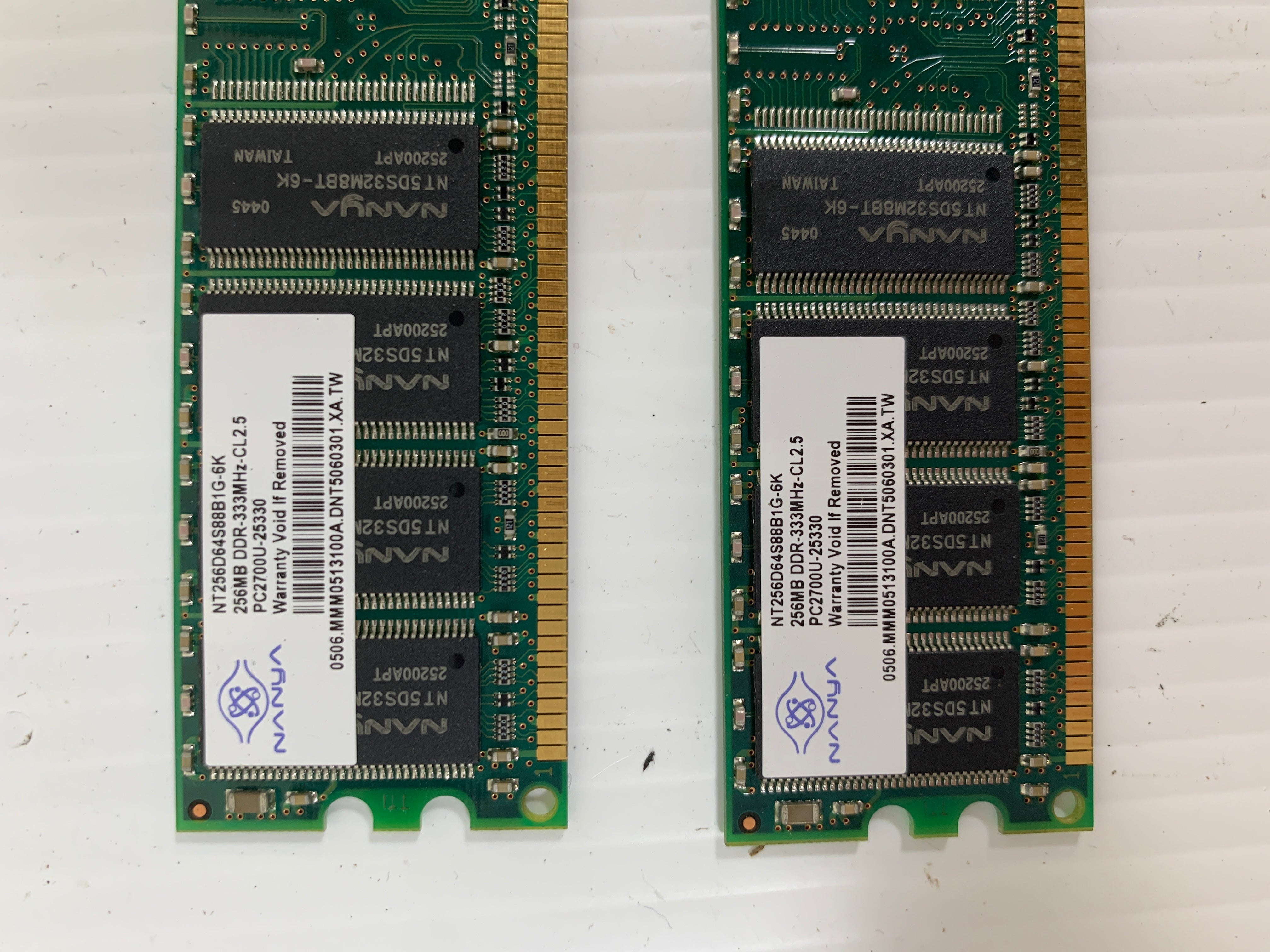 Nanya 256MB RAM PC-2700U-25330 NT256D64S88B1G-6K (Lot of 2)