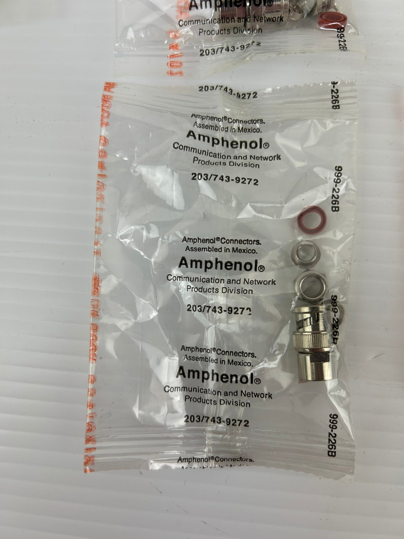 Amphenol 31-212 Connector 203/743-9272 - Lot of 6