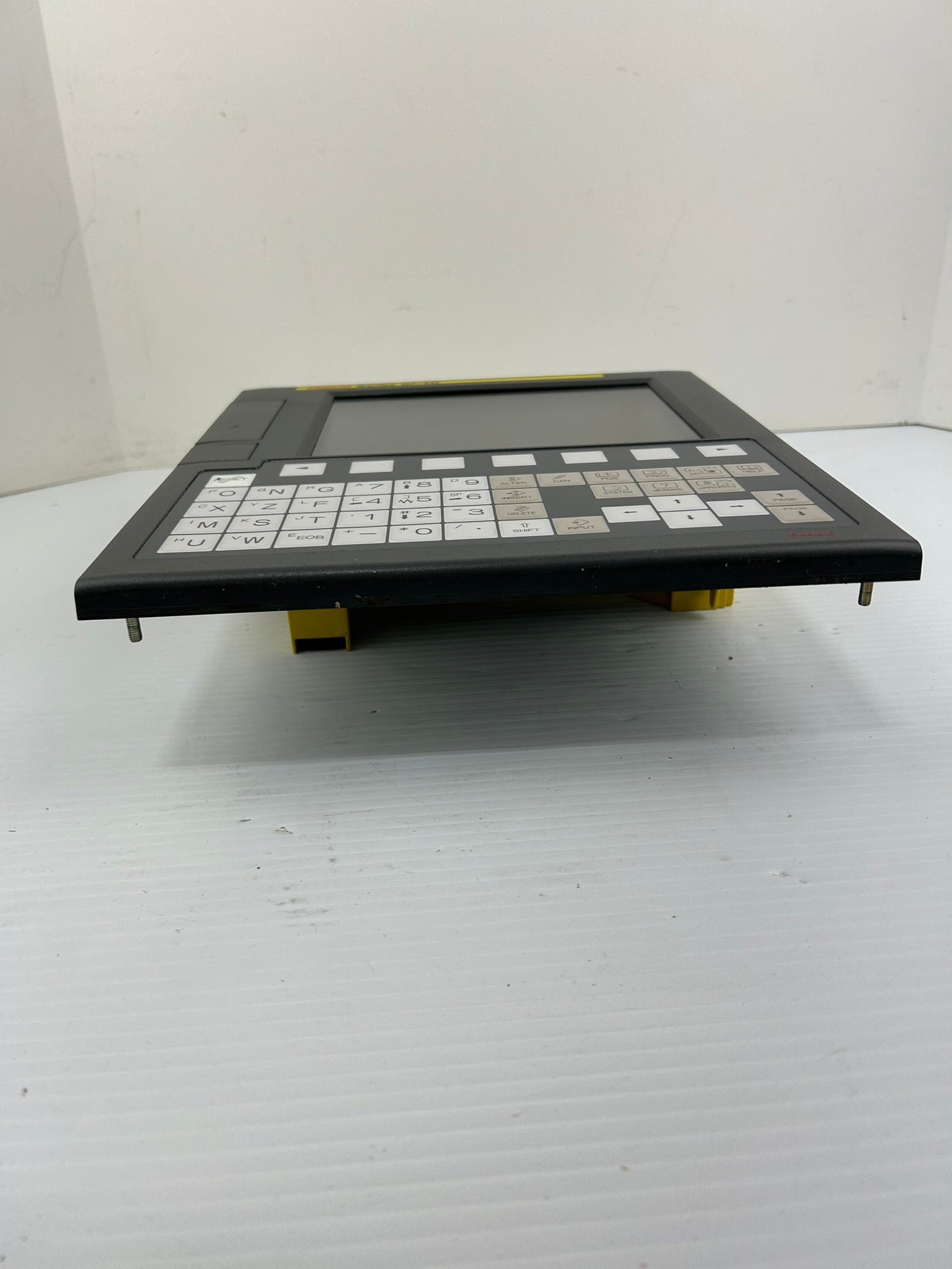 Fanuc A02B-0319-B500 CMC System Control Screen with Keypad Series 0i-TD