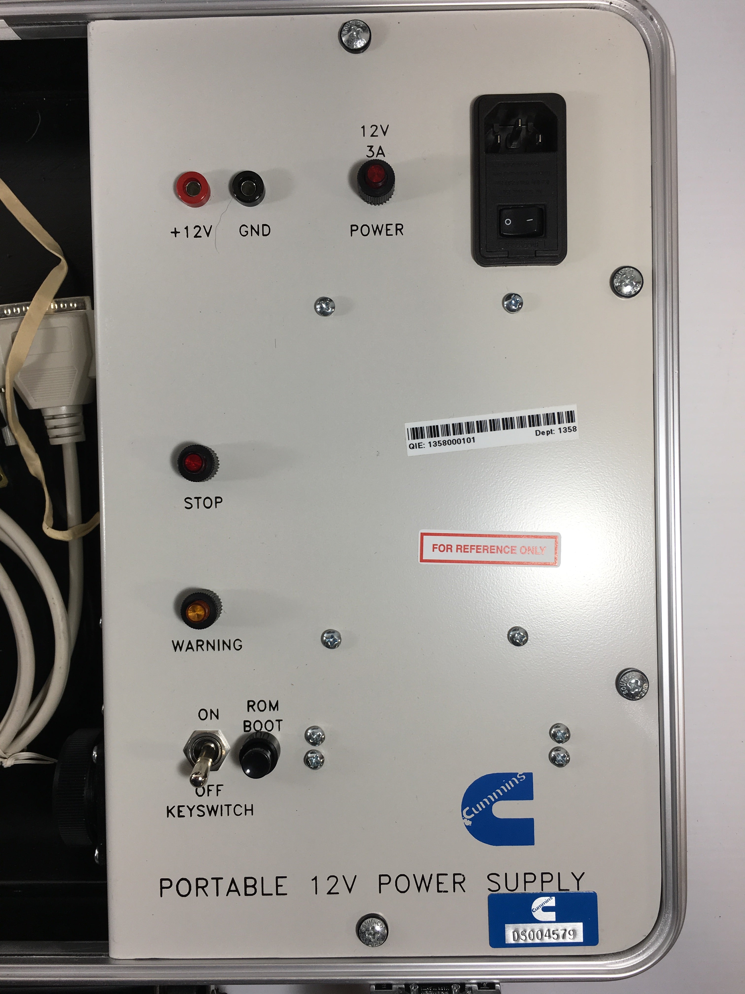 Cummins Portable DS004579 12V Power Supply