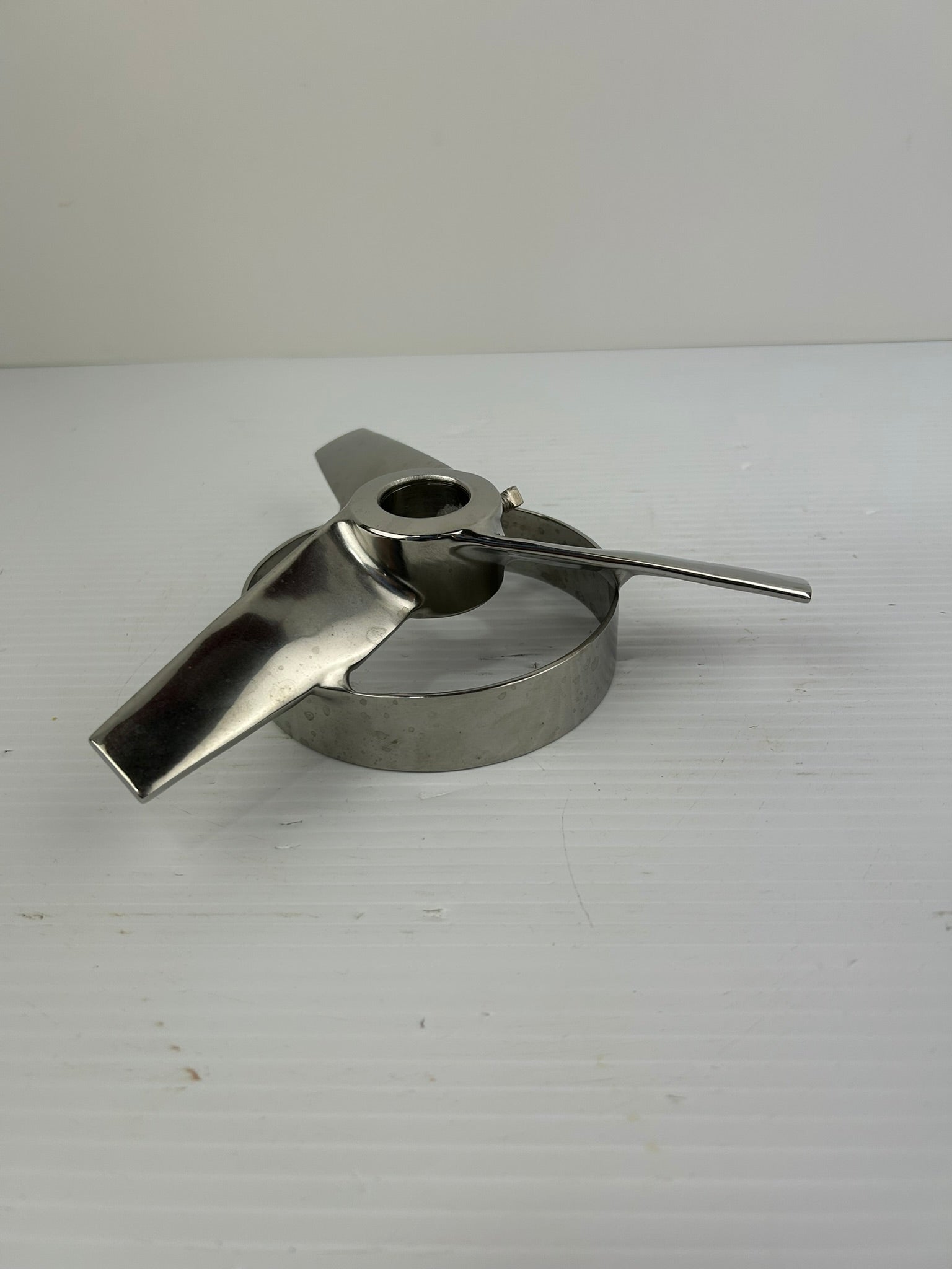 Metal Industrial Fan Blade with Round Mount Base 7" OD x 1" Bore