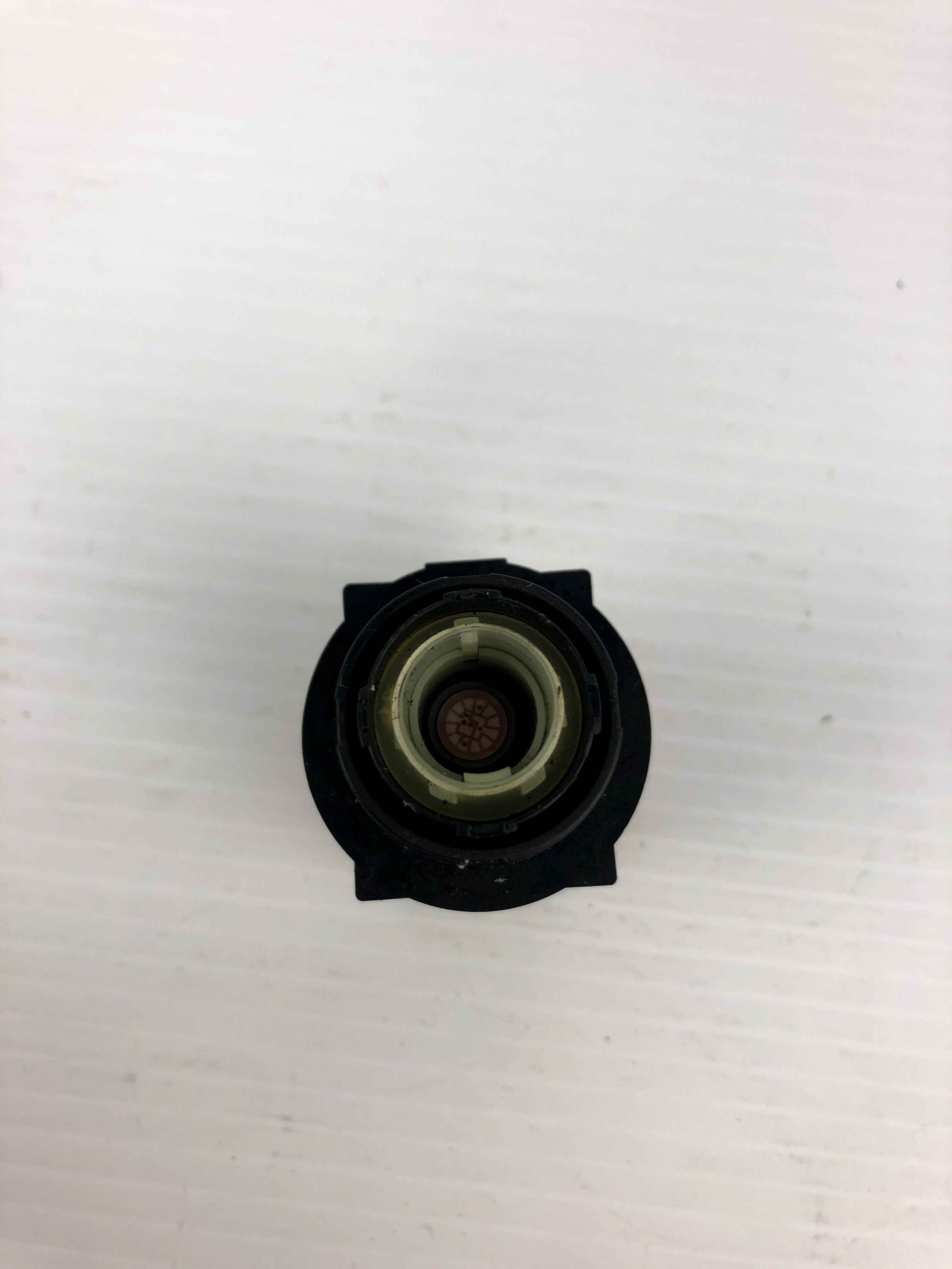 Fuji Electric AR30V0L E3 Push Button - Missing Top