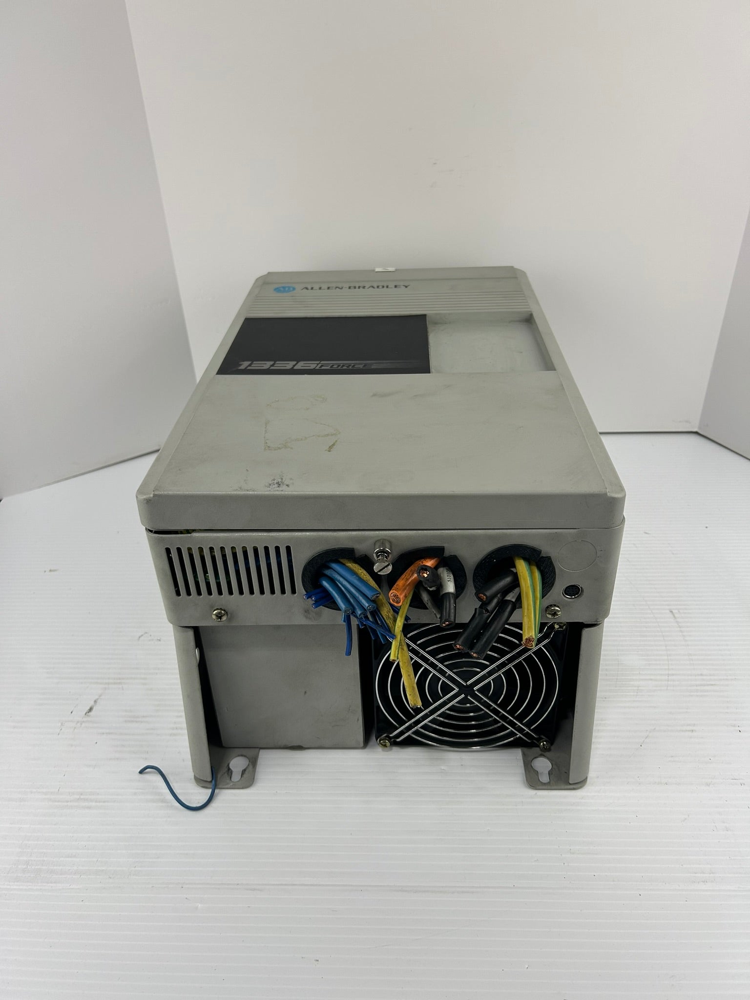 Allen-Bradley 1336T-B010-AA-GT1EN 1336 Force Drive Ser C 36kVA 480V 43A 3PH