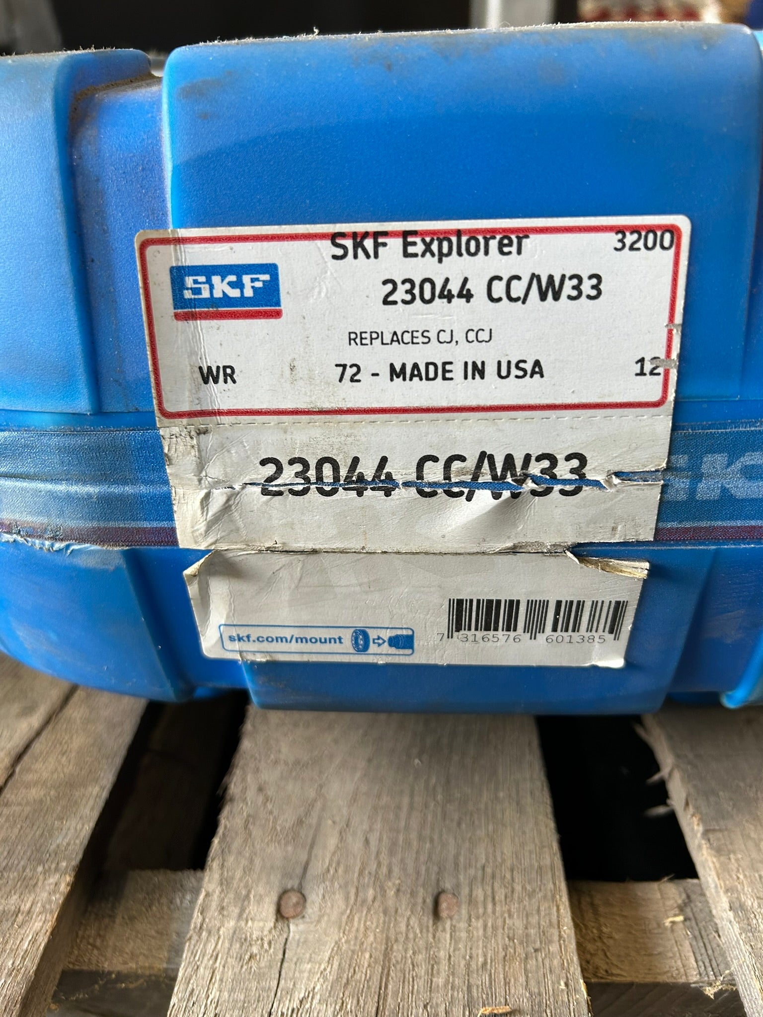 SKF 23044 CC/W33 Explorer Spherical Roller Bearing 23044CCW33 (Replaces CJ, CCJ)