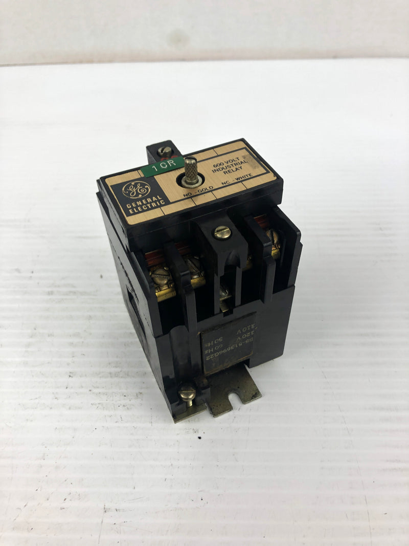 General Electric CR120B040** Industrial Relay Series A