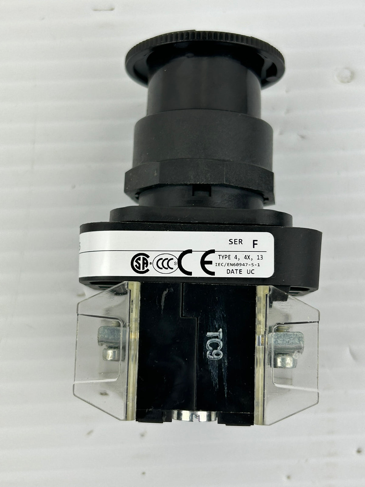 Allen-Bradley 800H-FRXT2A5 /F Selector Switch Operator Contact Block 800T-XD4 /E