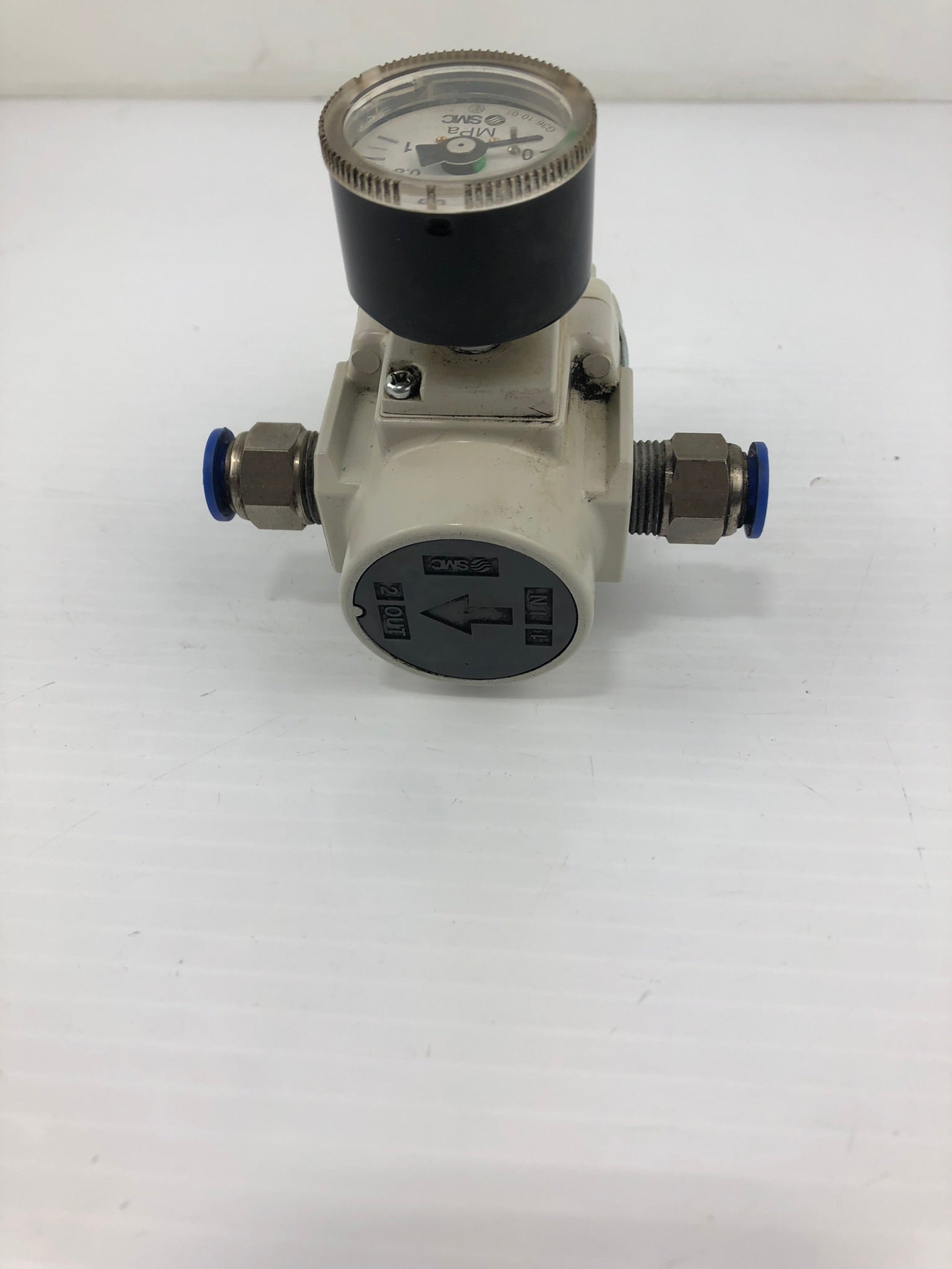 SMC AR30K-03BG-B-YB Regulator 0.05 ~ 0.85 MPa