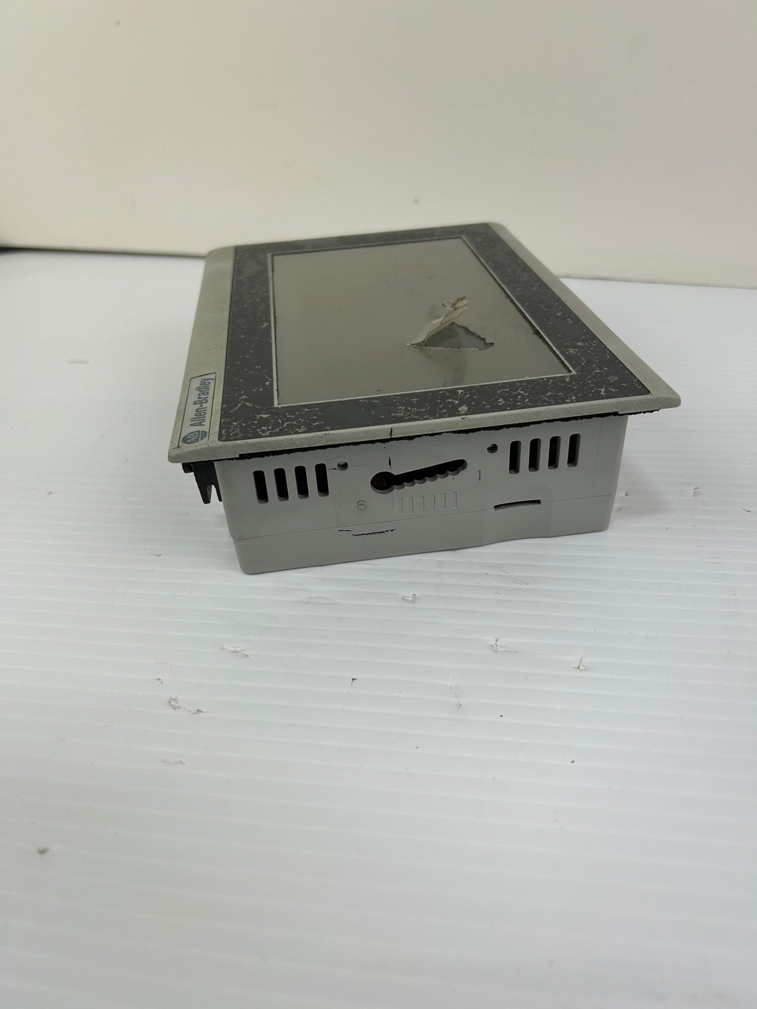 Allen-Bradley 2711R-T7T PanelView 800 7" HMI Touchscreen Terminal 24VDC