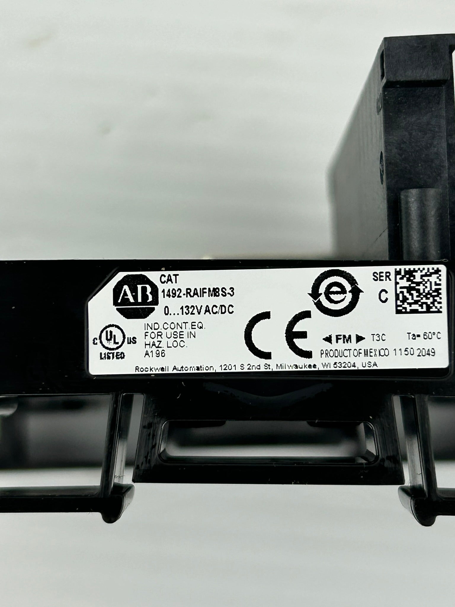 Allen Bradley 1492-RAIFM8S-3 Analog Interface Module Series C