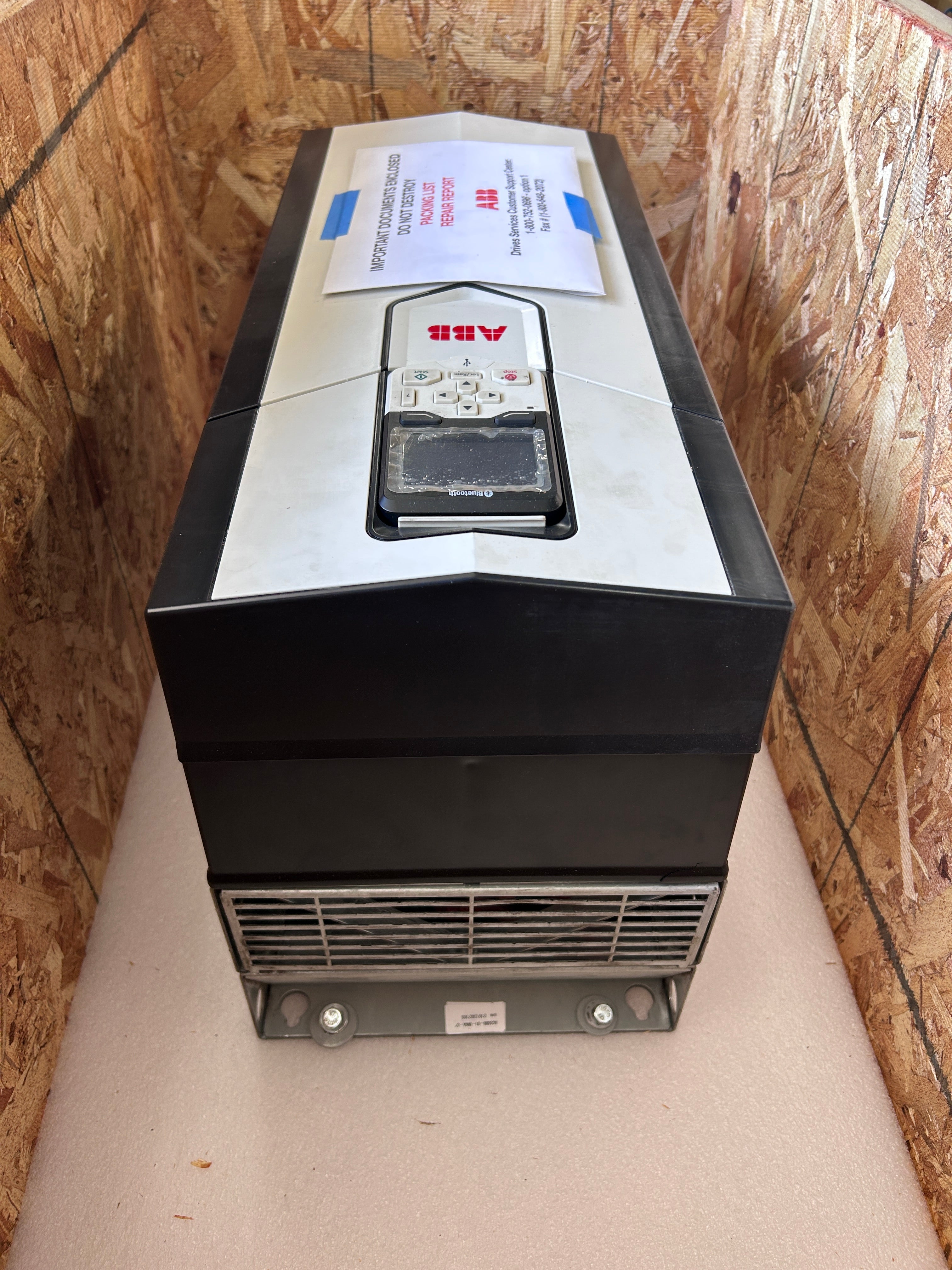 ABB ACS880-01-096A-5+D150 AC Drive VFD 75HP 480V 96A 3PH - Manufacturer Repaired