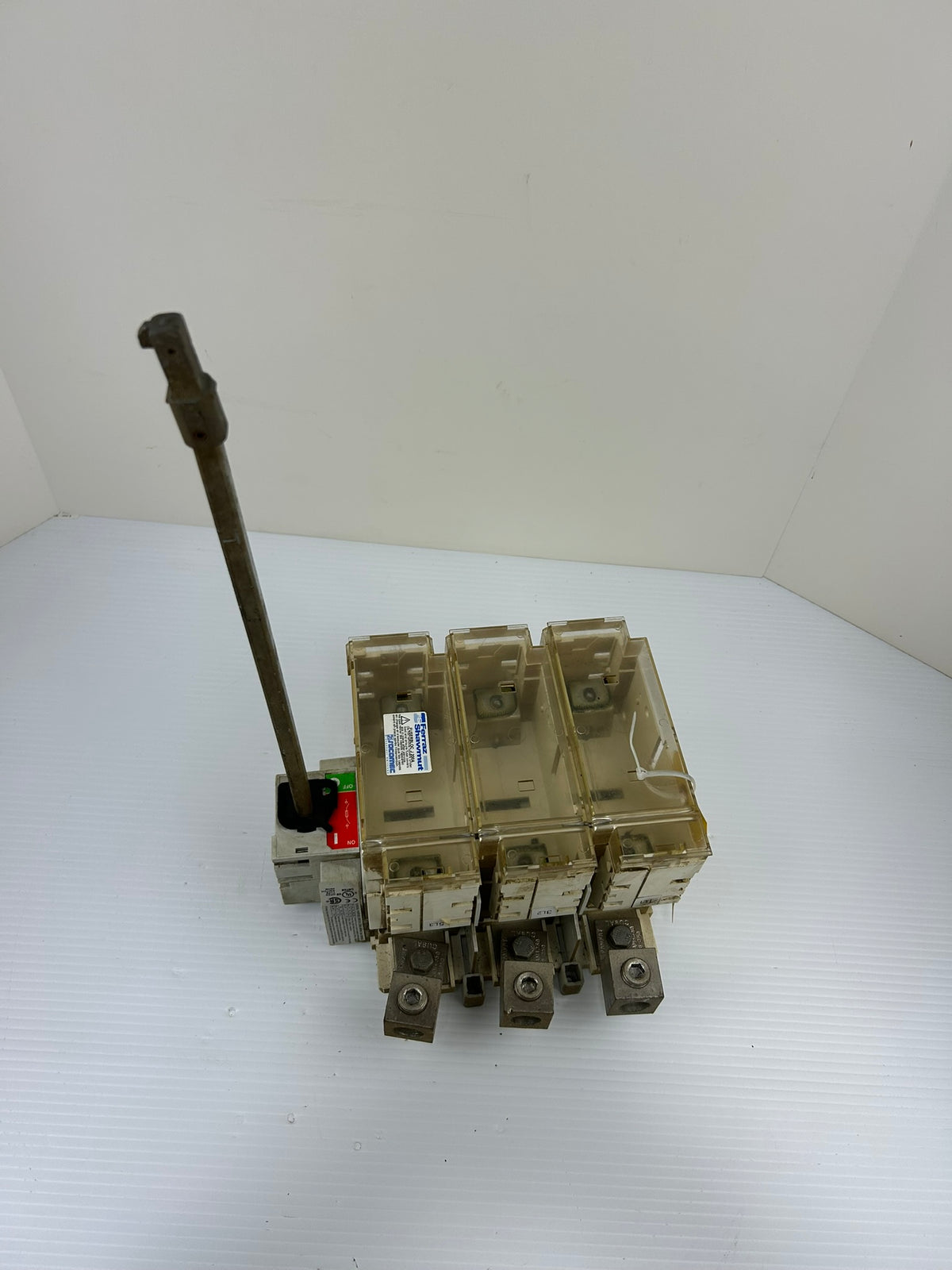 Ferraz Shawmut FBJ200 Fusible Disconnect Switch J 200A 50/60Hz - No Fuses